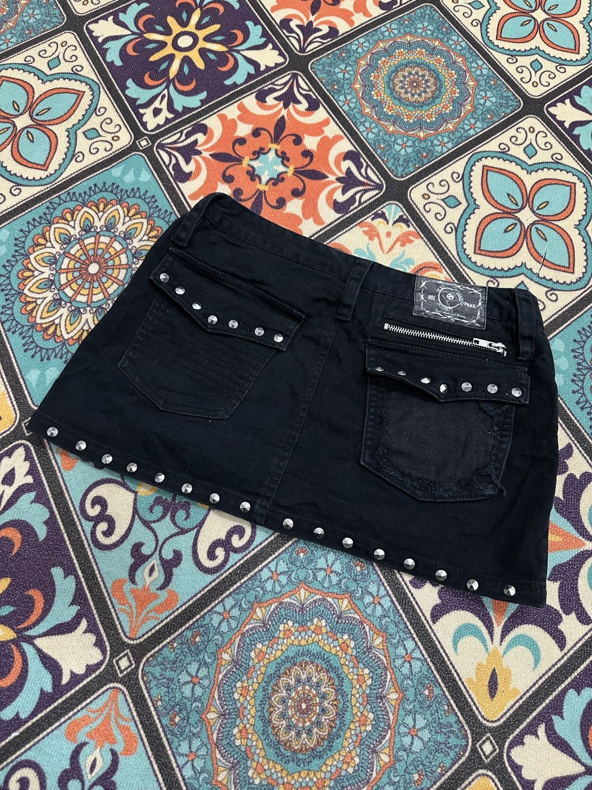 If Six Was Nine Vintage 90’s Sexy Dynamite London Zipper Studded Mini Skirt Size 27" / US 4 / IT 40 - 2 Thumbnail