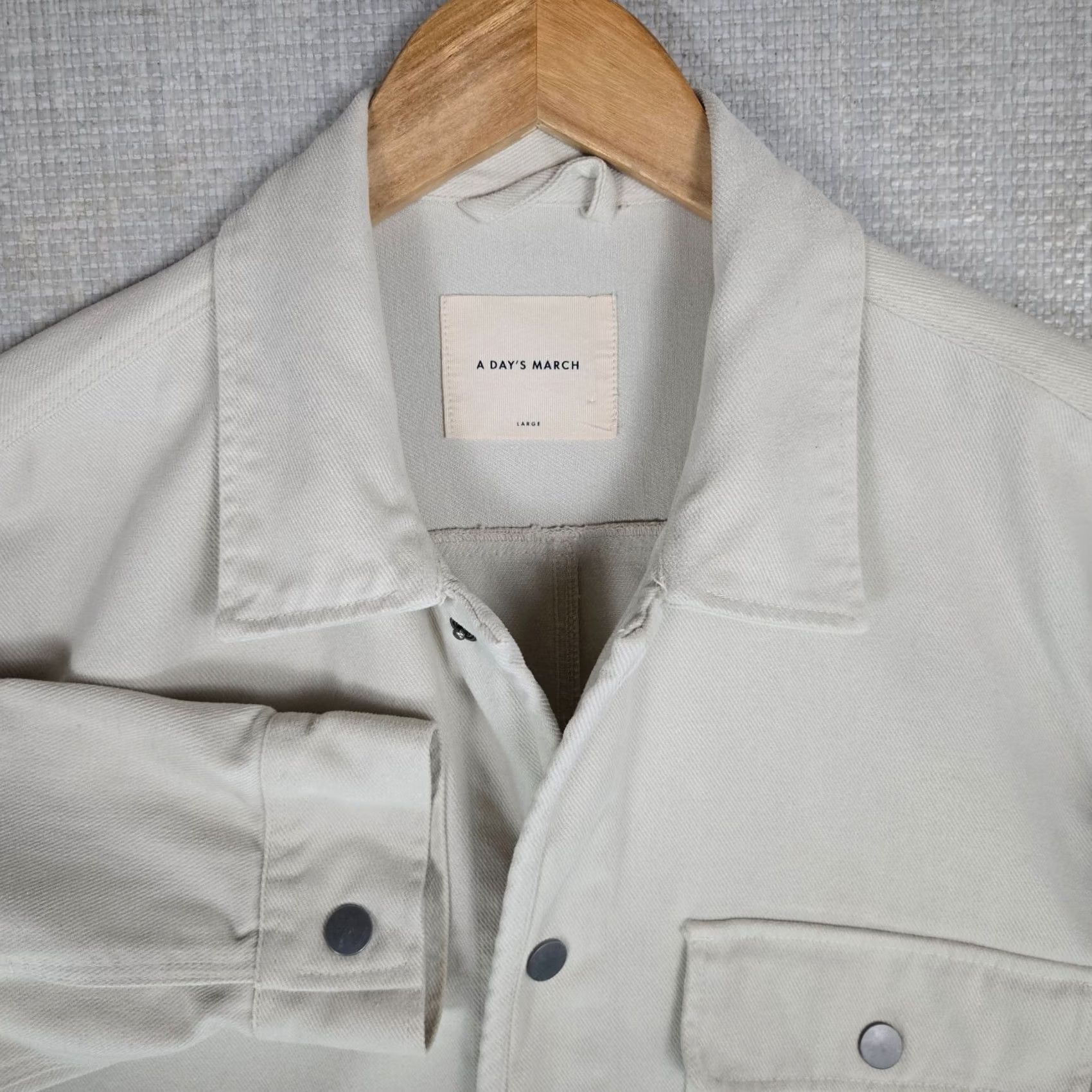 Carhartt A DAYS MARCH Mens Large Snap Front Chore Coat Tencel/Cotton Twill Ivory Jacket Size US L / EU 52-54 / 3 - 4 Thumbnail