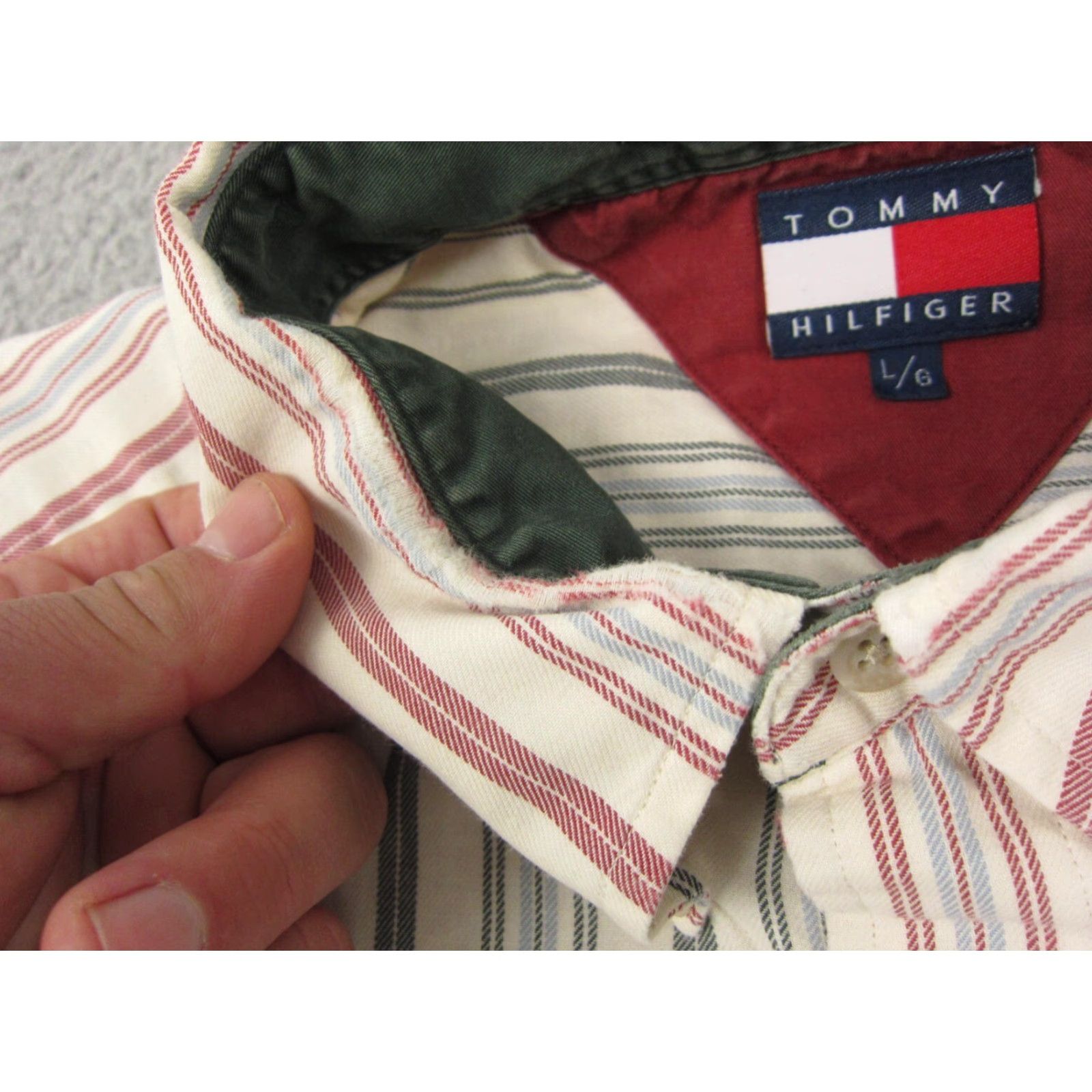 Tommy Hilfiger VINTAGE Tommy Hilfiger Shirt Adult L Red White Striped Crest Mens Button Up Size US L / EU 52-54 / 3 - 7 Thumbnail