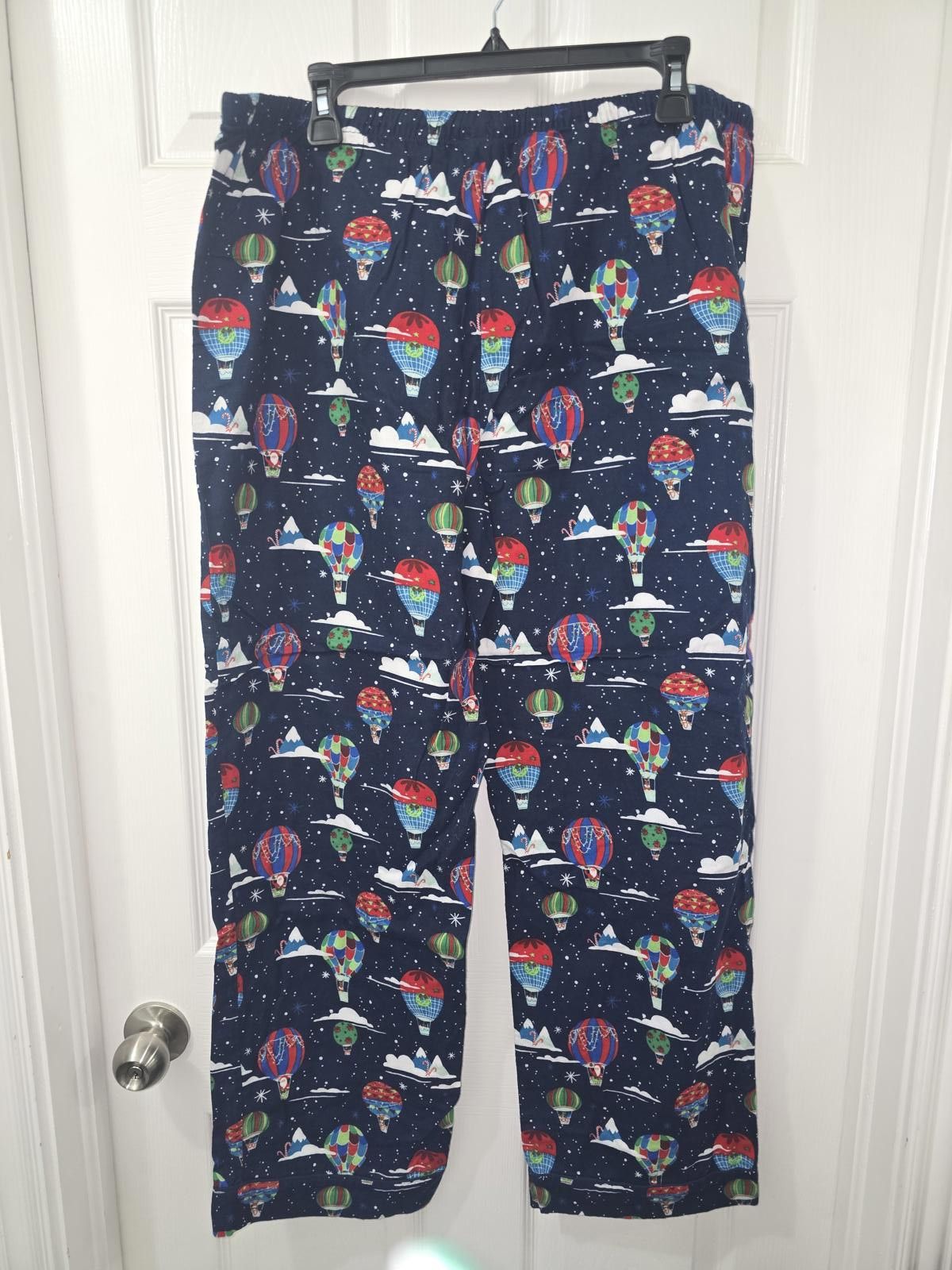 Unknown London Unisex Two-Piece Pajama Set with Hot Air Balloon Print Size ONE SIZE - 7 Thumbnail