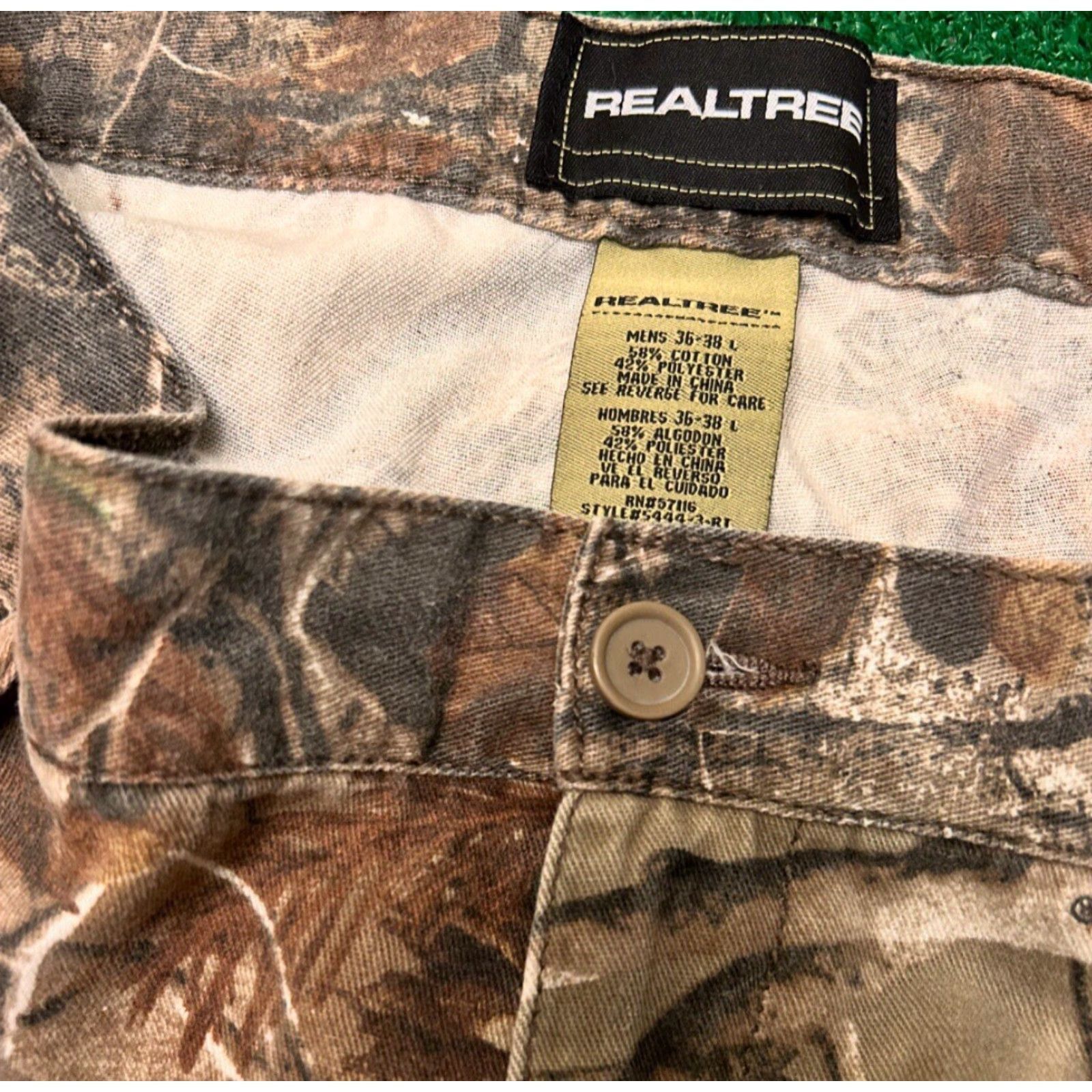 Realtree VINTAGE RealTree Camo Cargo Pants Mens Size 36 36x31 Hunter Skater Real Tree Y2k Grunge Hip Hop Punk VTG Size US 36 / EU 52 - 4 Thumbnail