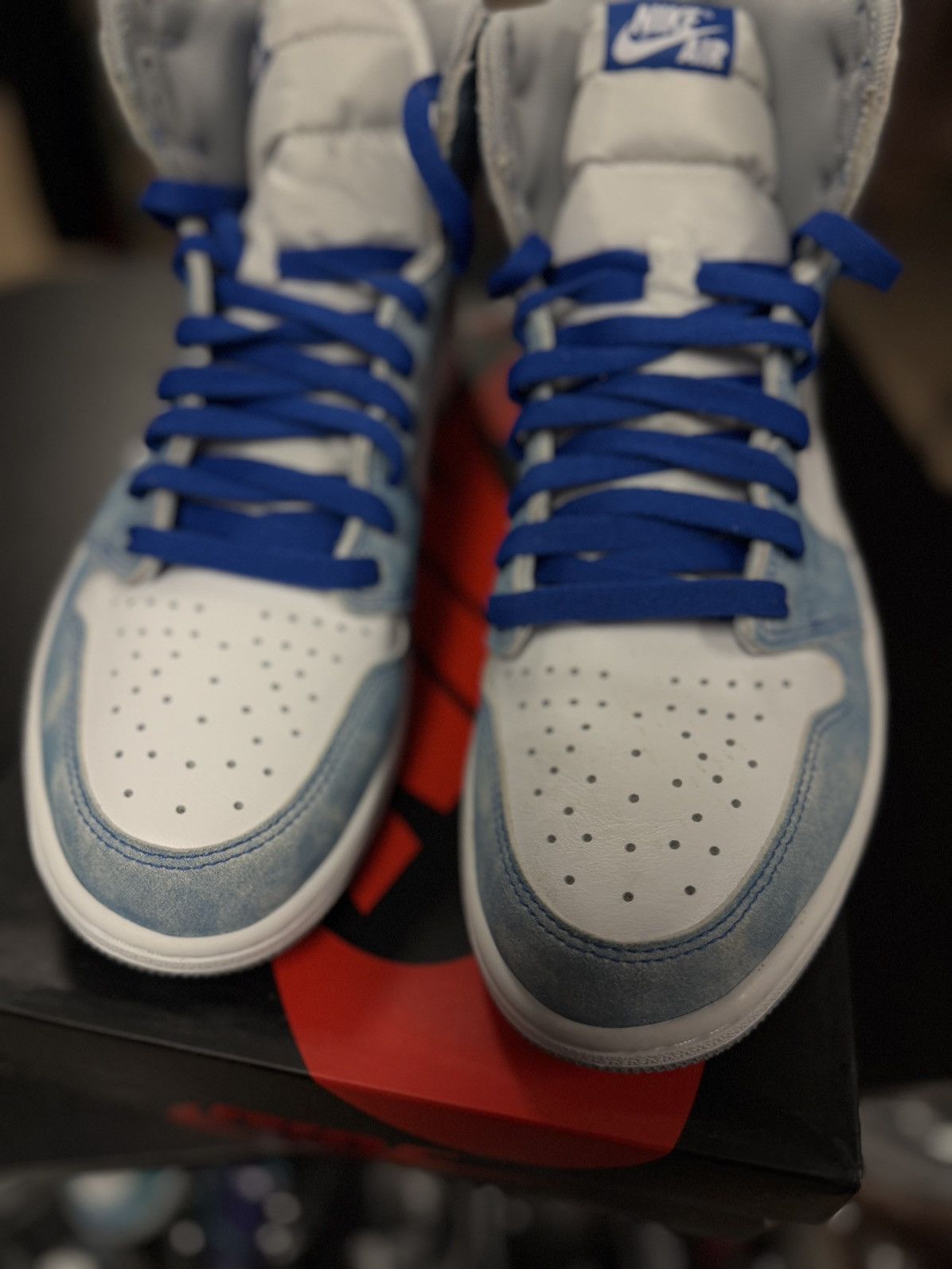 Jordan Brand × Nike Jordan 1 Hyper Royal Blue Size 12 W/ BOX (555088-402) Size US 12 / EU 45 - 9 Thumbnail