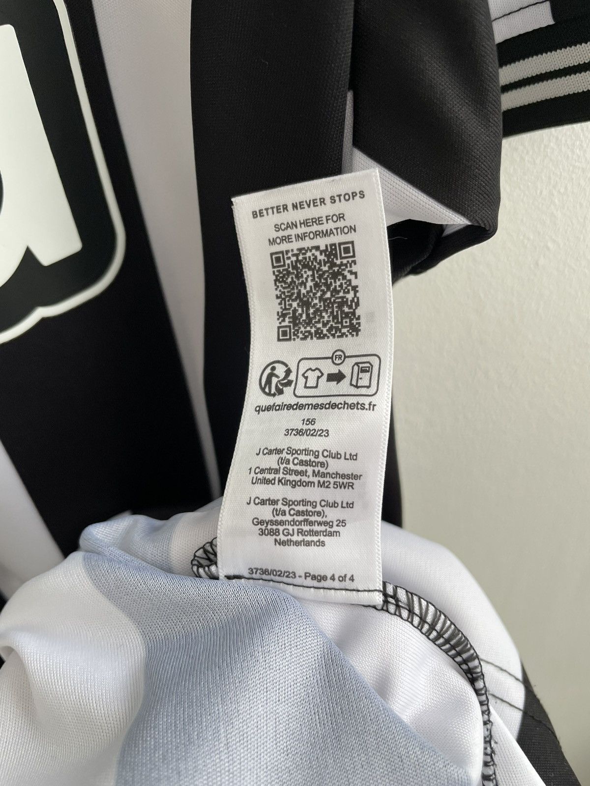 Castore Newcastle United 2023 2024 Home Football Shirt Soccer Jersey Size US L / EU 52-54 / 3 - 14 Thumbnail