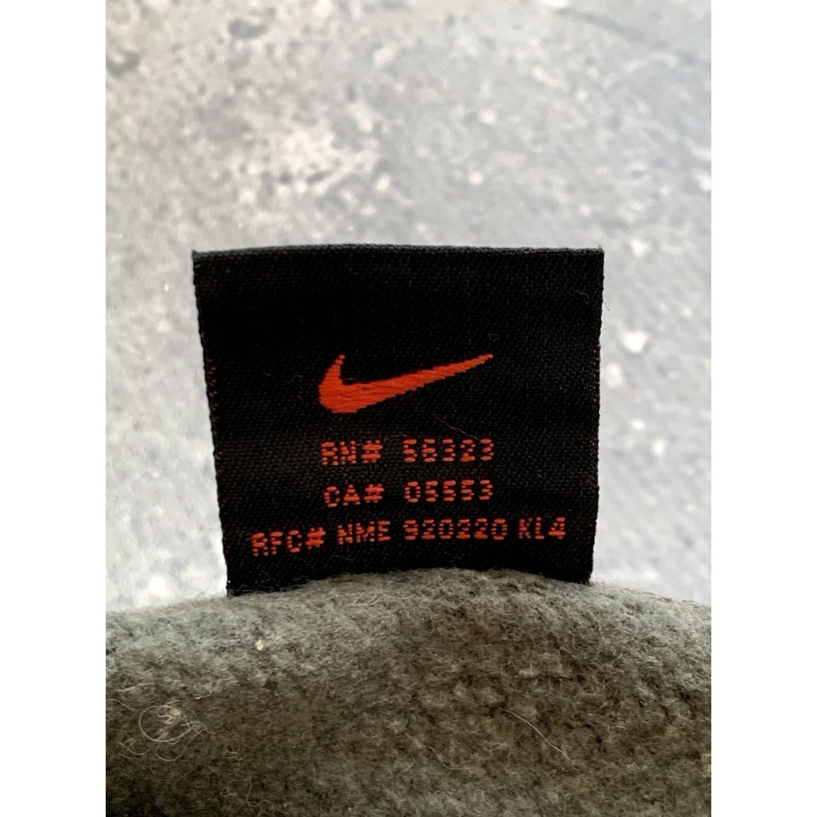 Nike VINTAGE Nike Center Logo Sweater Sweatshirt Men L Green Nike Shirt Mens L Sweatshirt Size US L / EU 52-54 / 3 - 7 Thumbnail