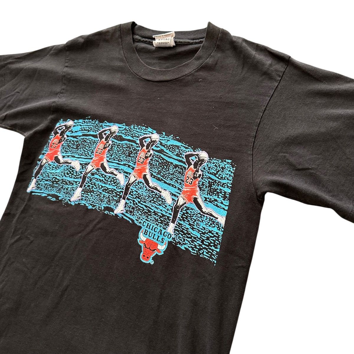 Fruit Of The Loom vintage FOTL Michael Jordan T-shirt Black Magic Johnson Size US M / EU 48-50 / 2 - 3 Thumbnail