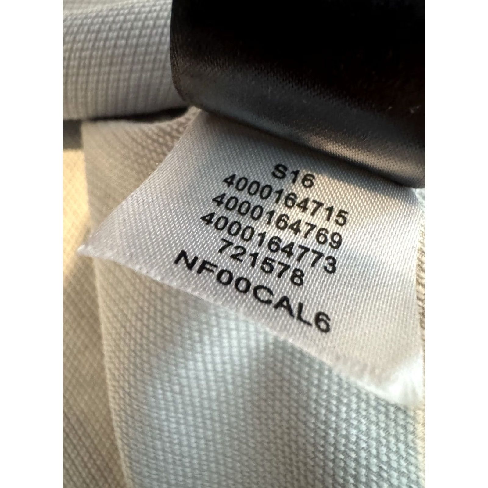 The North Face VINTAGE? The North Face 1/2 Zip Jacket Men’s Medium Windwall Grey PullOver Size US M / EU 48-50 / 2 - 5 Thumbnail