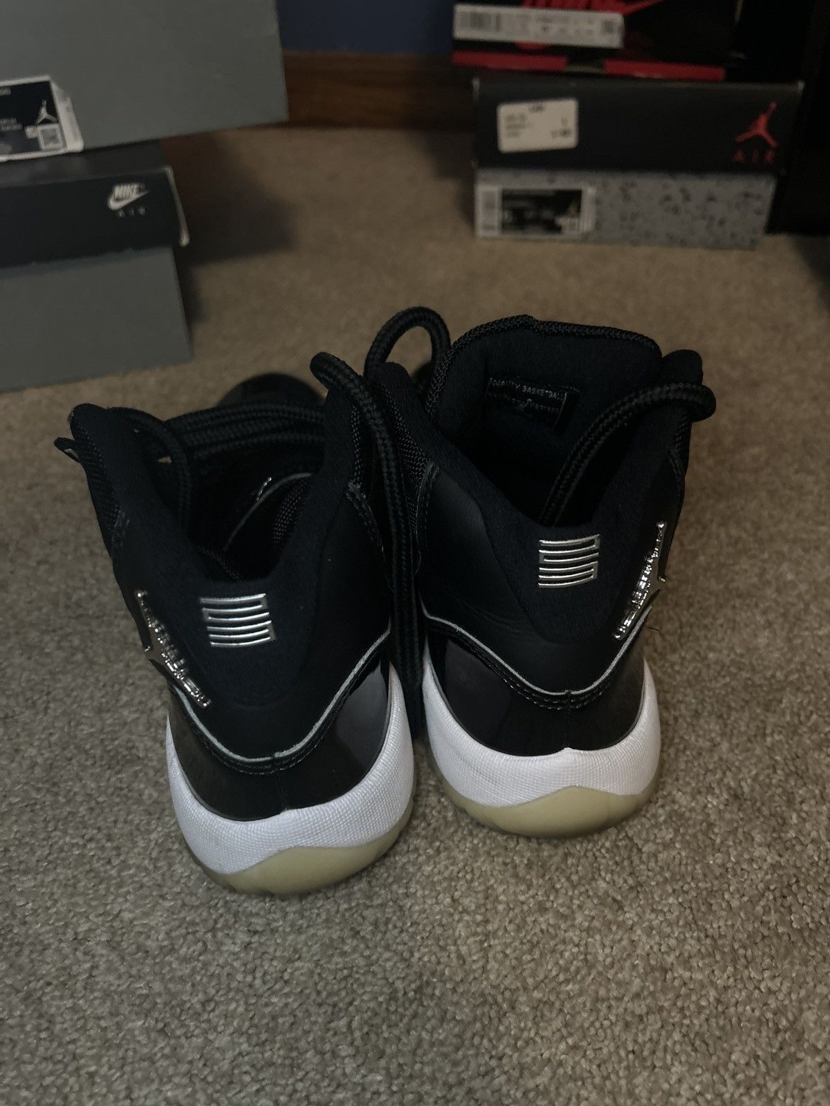 Jordan Brand Air Jordan 11 Retro (GS) Size US 6 / EU 39 - 6 Thumbnail