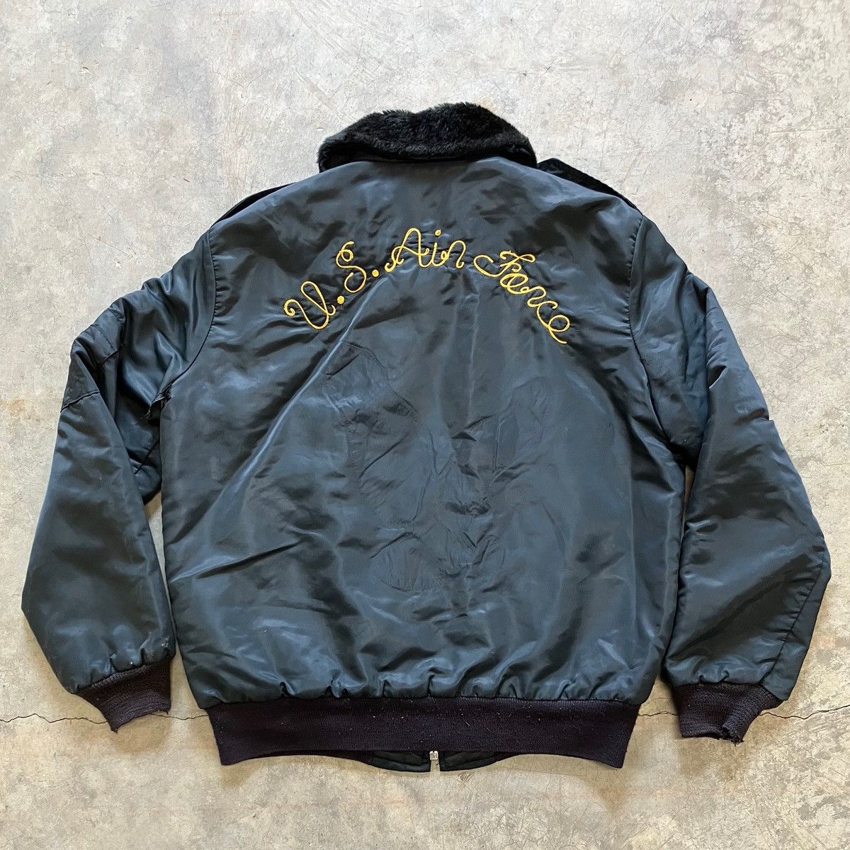 Vintage Vintage U.S. Air Force Jacket Size US M / EU 48-50 / 2 - 1 Thumbnail