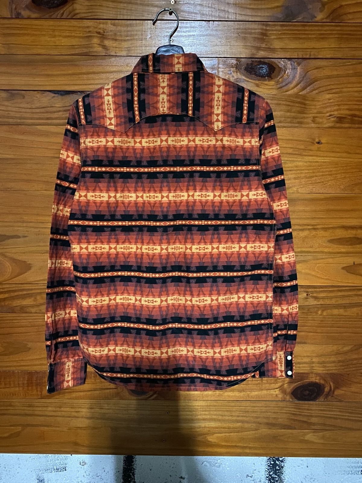 URBAN RESEARCH DOORS Urban Research DOORS Tribal Pattern Cotton Shirt Japanese Size US S / EU 44-46 / 1 - 7 Thumbnail