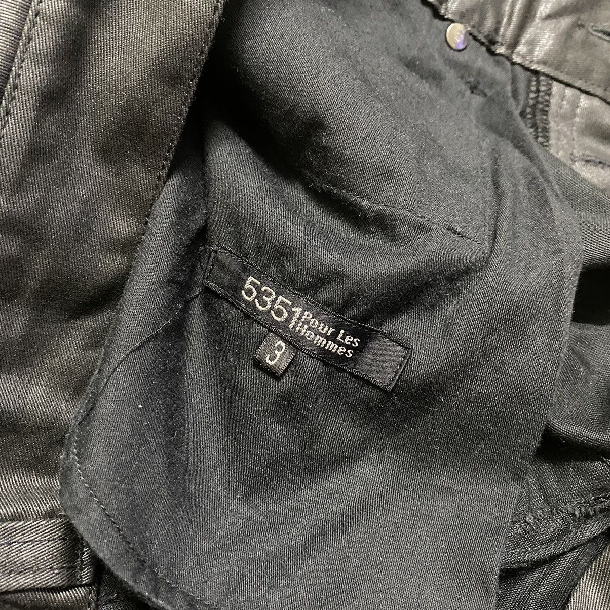 5351 POUR LES HOMMES 5351 Pour Les Hommes Black Waxed Cargo Pants Size US 30 / EU 46 - 19 Thumbnail