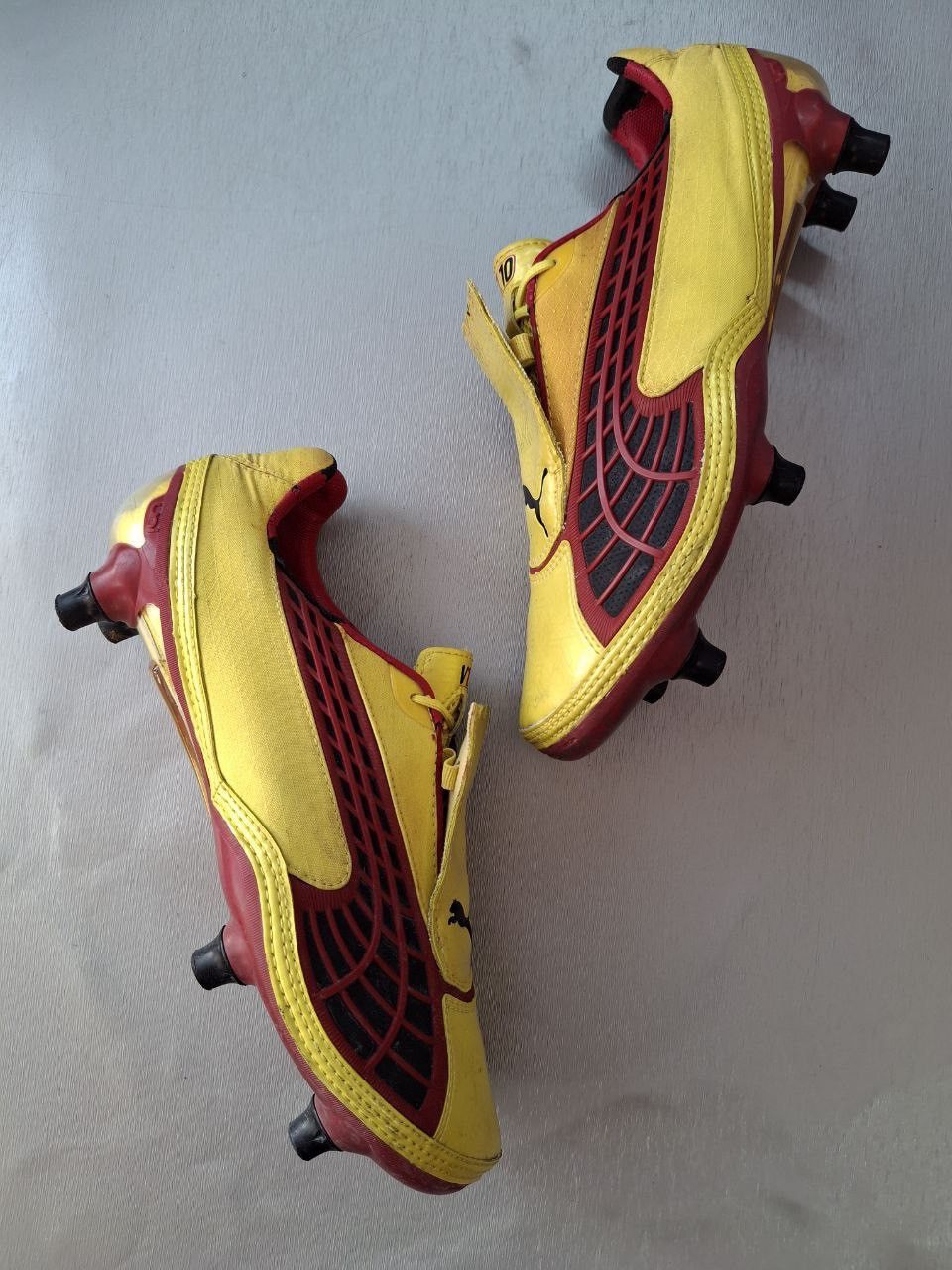 Puma × Vintage Puma V 1.08 Black Gold Soccer Cleats Size US 7 / EU 40 - 5 Thumbnail