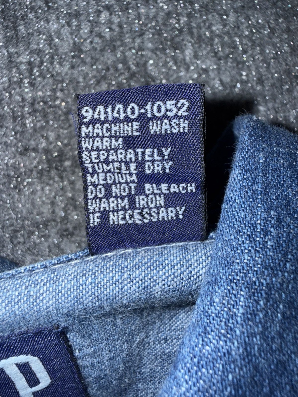 Gap Vintage GAP Denim Shirt Made Hong Kong Medium Faded Workwear Size US M / EU 48-50 / 2 - 4 Thumbnail