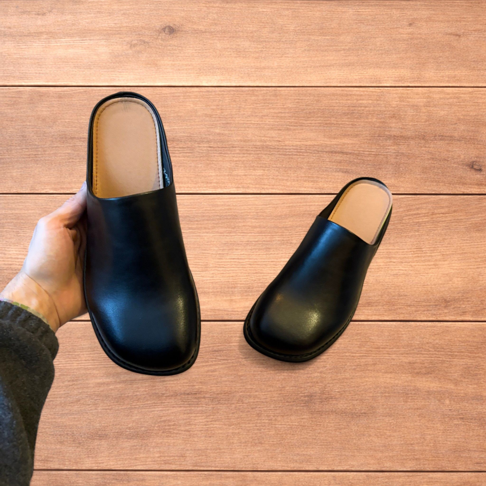 Japanese Brand Lovely faux leather slip on clogs slippers in black. Size US 11 / EU 44 - 6 Thumbnail