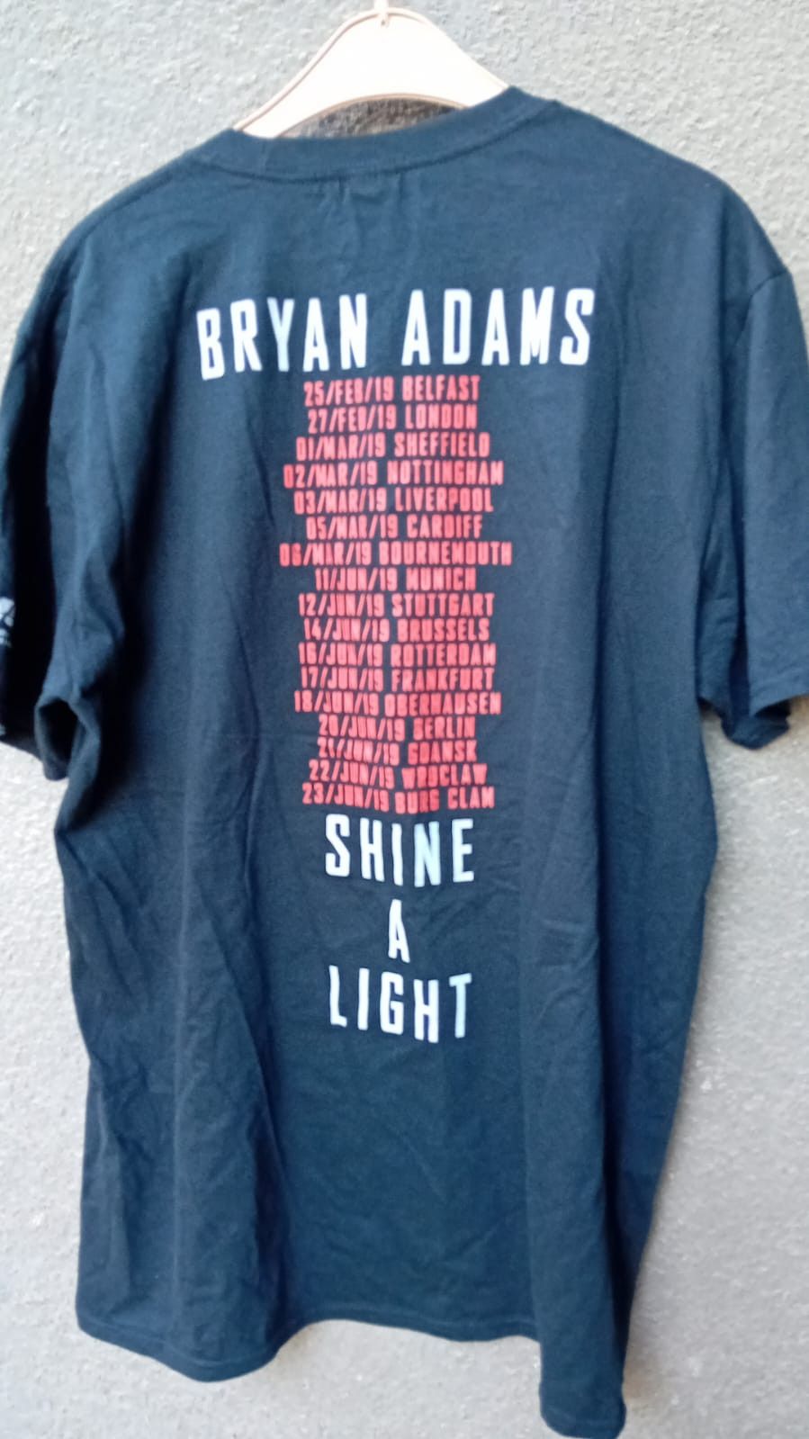 Gildan Bryan Adams Shine A Light 2019 tour t-shirt sz L Size US L / EU 52-54 / 3 - 2 Thumbnail