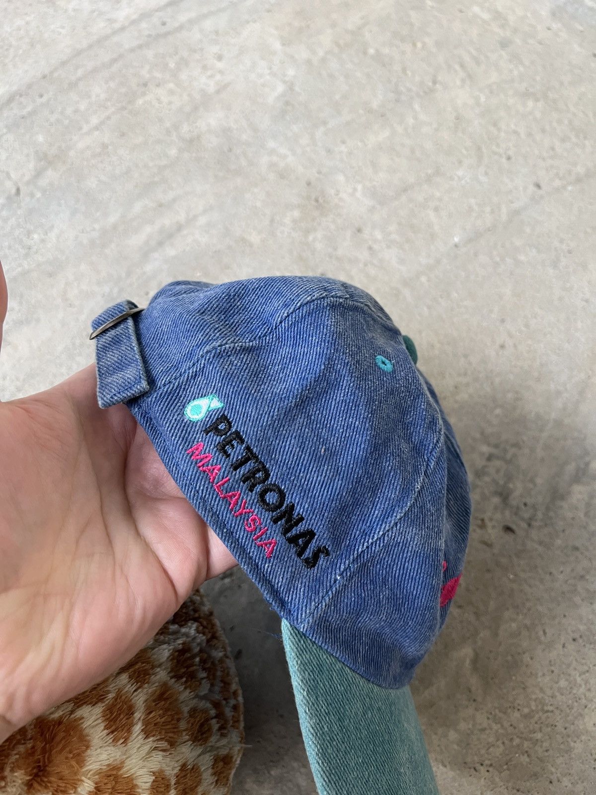 Red Bull Red Bull Sauber Petronas Malaysia Vintage Hat Size ONE SIZE - 2 Thumbnail