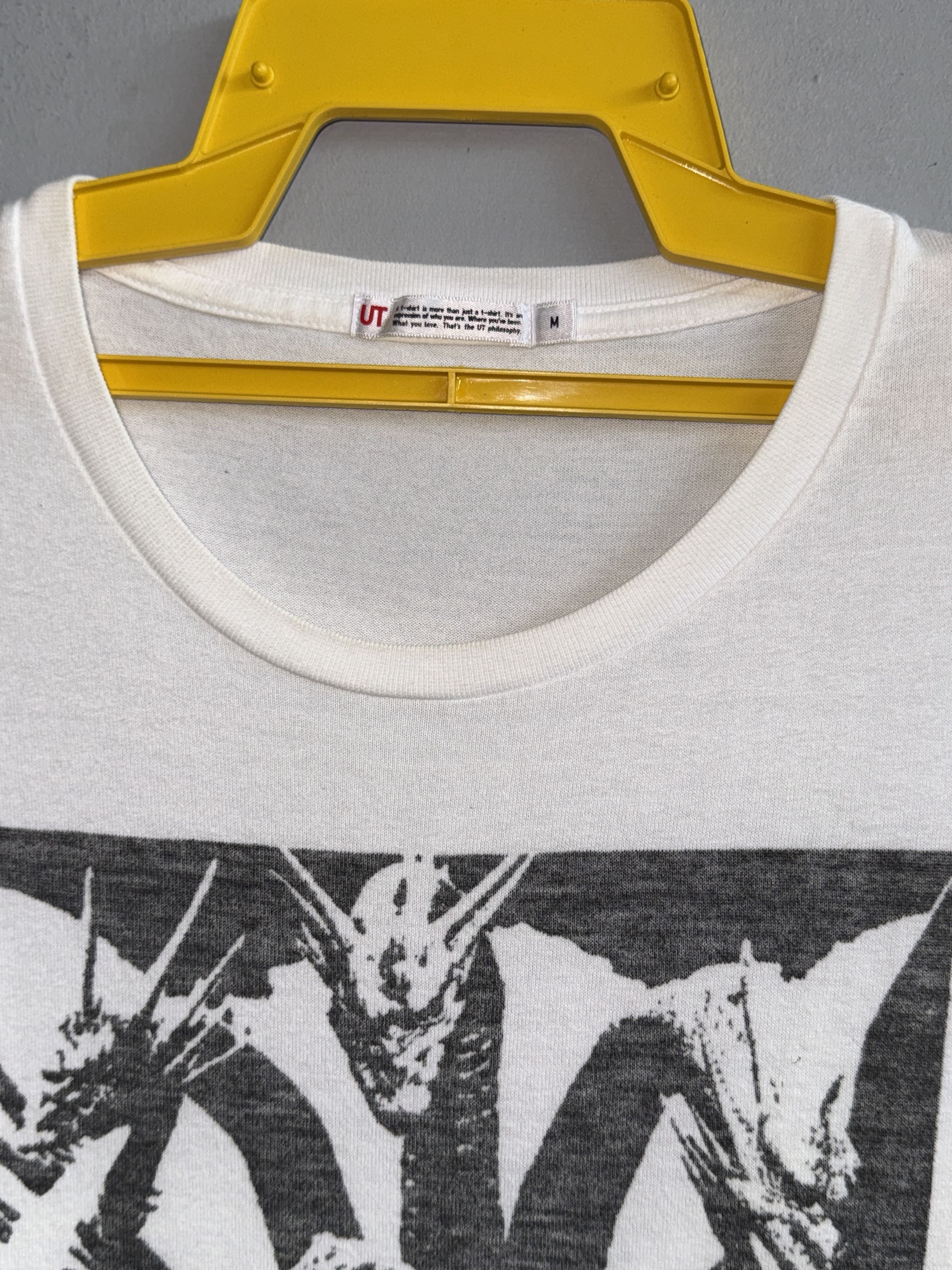 Uniqlo Godzilla and King Ghidorah 2010 Shirt Size US M / EU 48-50 / 2 - 3 Thumbnail