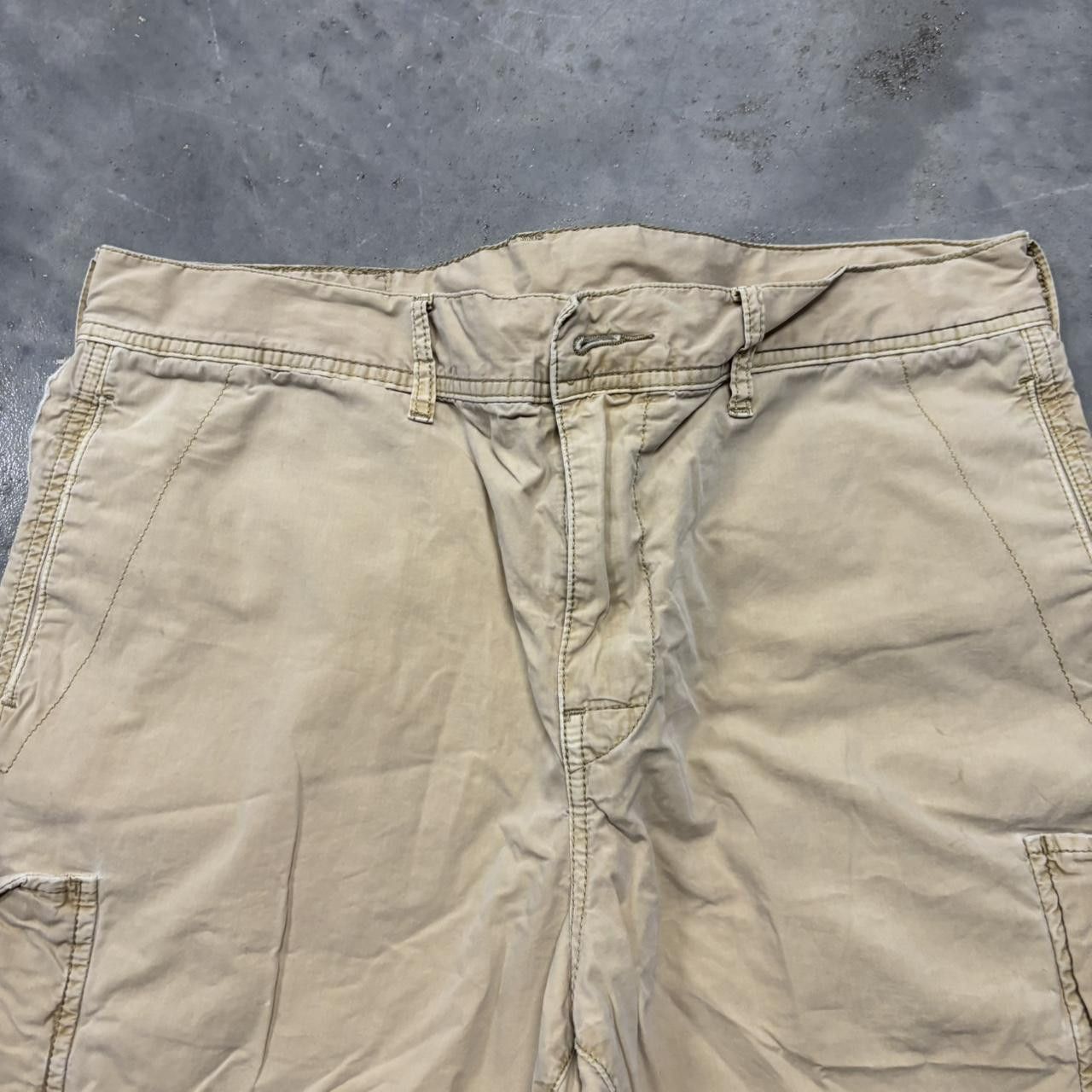 True Religion × Vintage Crazy Vintage Y2K/2000s Grunge Light Khaki True Religion Summer Cargo Shorts! Size US 34 / EU 50 - 2 Thumbnail