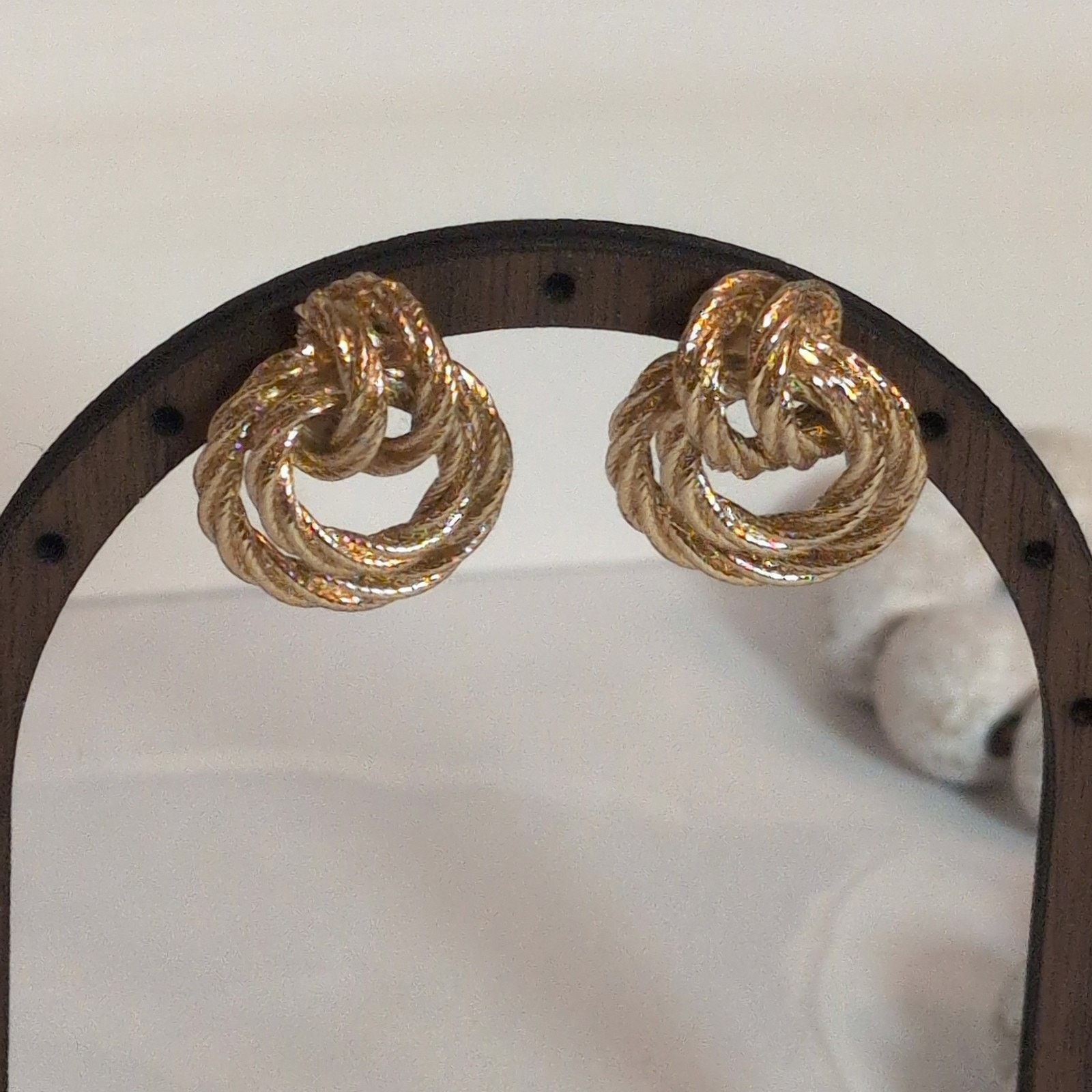 Other Elegant VTG 1980s Gold-Tone Braided Knot Pierced Earrings Size ONE SIZE - 3 Thumbnail