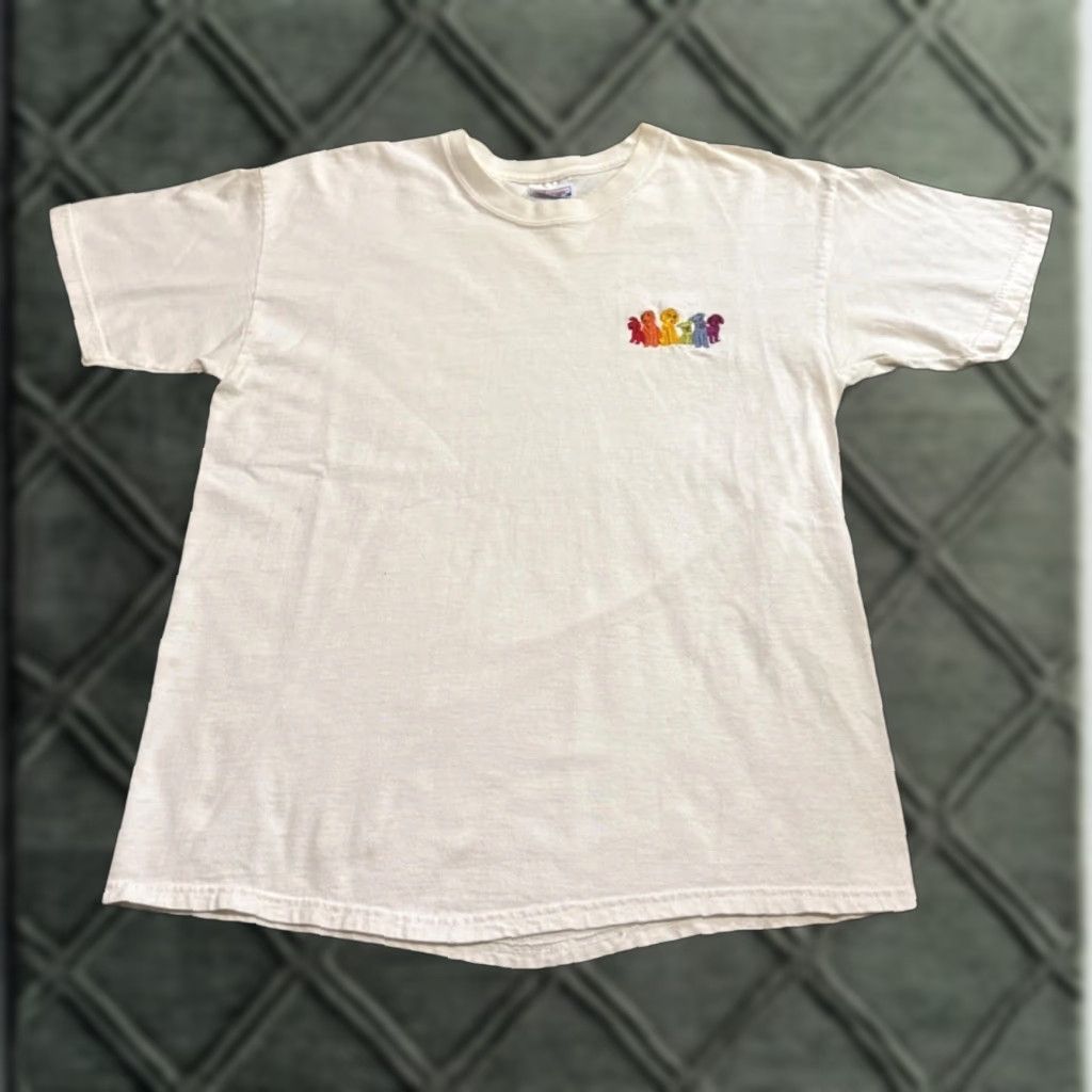 Hanes VINTAGE 90s Embroidered Rainbow Dog Puppy Patch White T-Shirt Hanes M Medium Mens Shirt Size US M / EU 48-50 / 2 - 1 Thumbnail