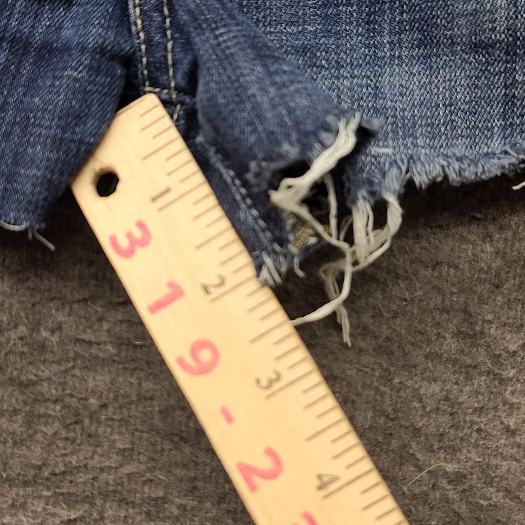 7 For All Mankind VINTAGE 7 For All Mankind Cut Off Shorts Womens 25 Dojo Distressed Stretch Booty Daisy Denim Blue Pocket 5-Pocket Logo Embroidered Size 42" / US 20 - 6 Thumbnail