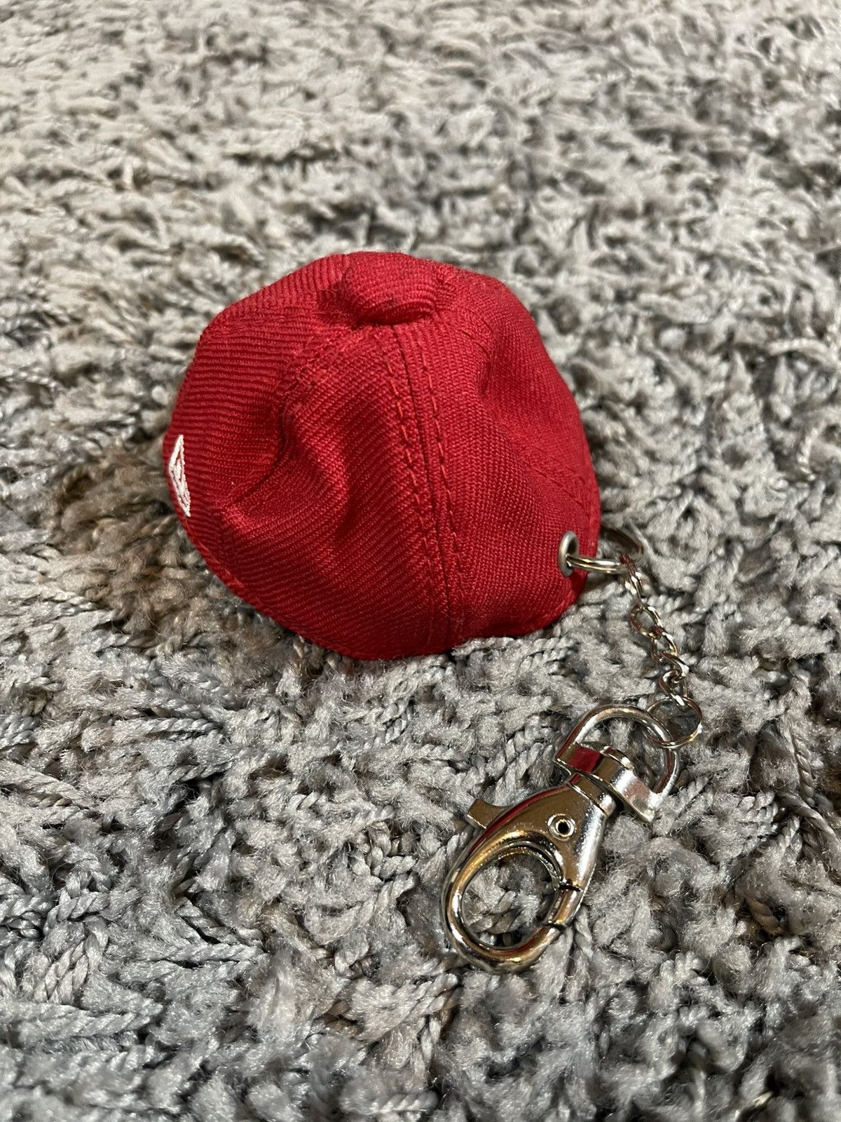 New Era × Supreme 2014FW Supreme New Era Cap Hat Keychain Red Rare Size ONE SIZE - 4 Thumbnail