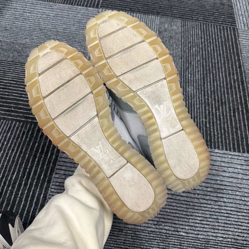 Louis Vuitton Louis Vuitton Run Away Low-Top Sneakers -2508 Size US 8 / IT 38 - 7 Thumbnail