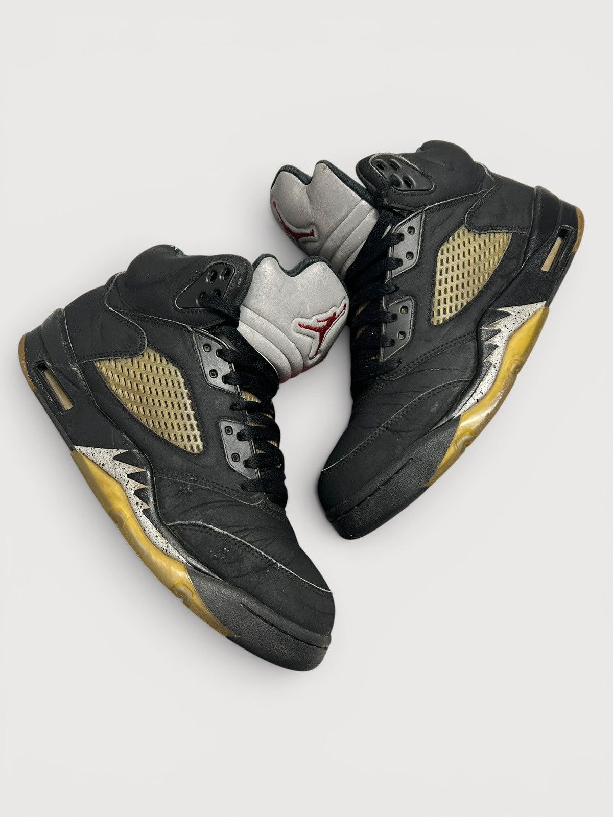 Jordan Brand 2016 Air Jordan 5 Retro “Black Metallic” Size US 9.5 / EU 42-43 - 3 Thumbnail
