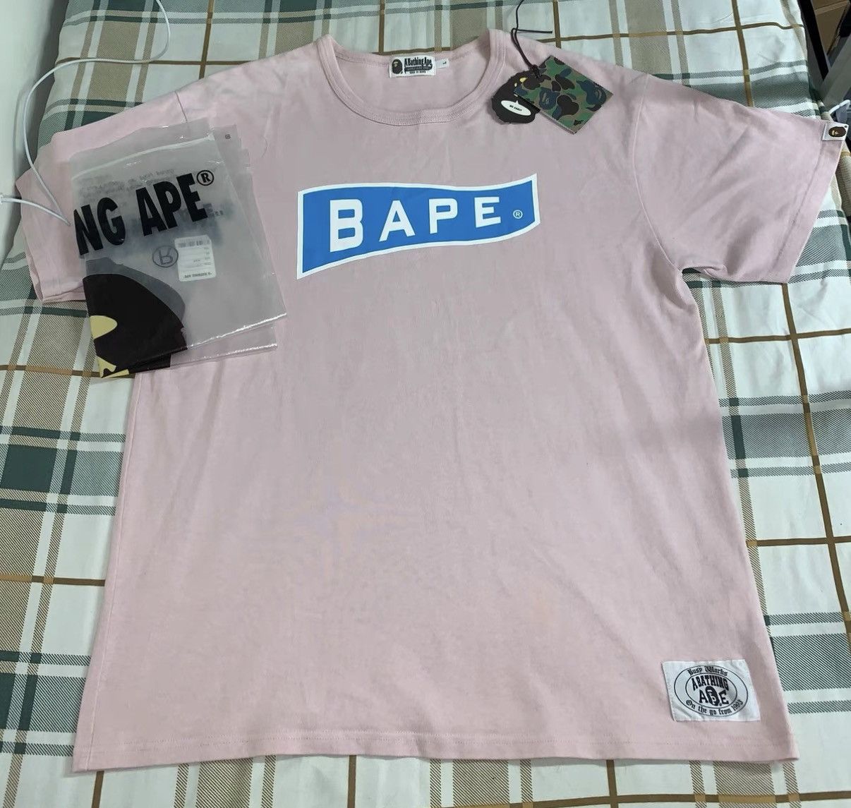 Bape BAPE OG Nigo era pink short-sleeve T-shirt Size US L / EU 52-54 / 3 - 1 Thumbnail
