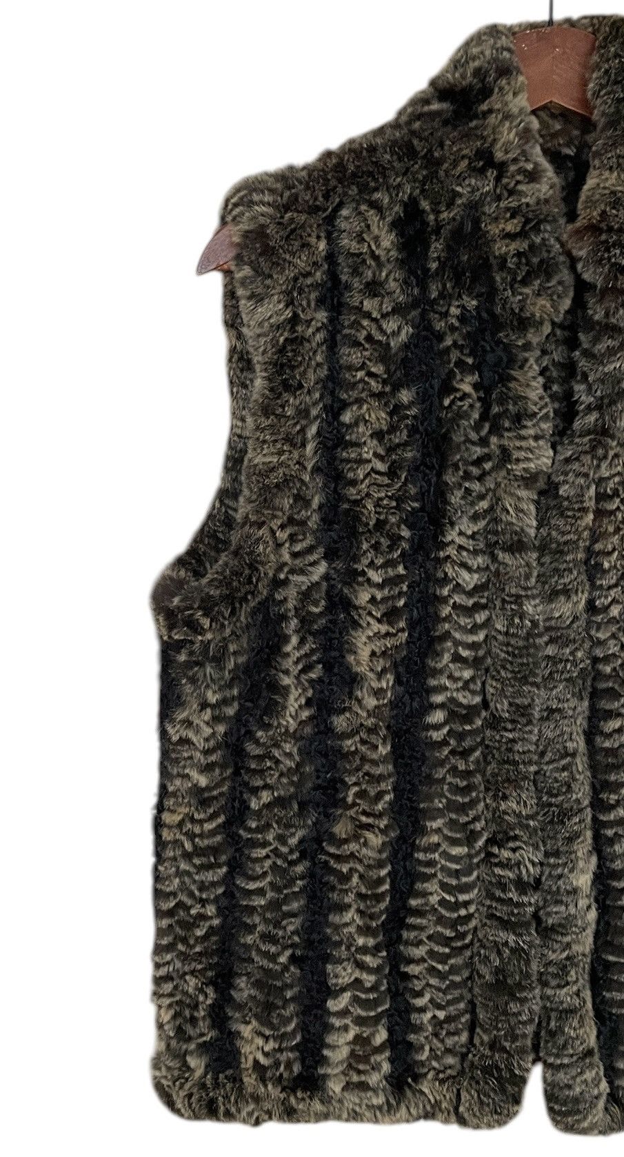 Japanese Brand Vintage Japanese Brand Fur Vest 2000s Size US M / EU 48-50 / 2 - 3 Thumbnail