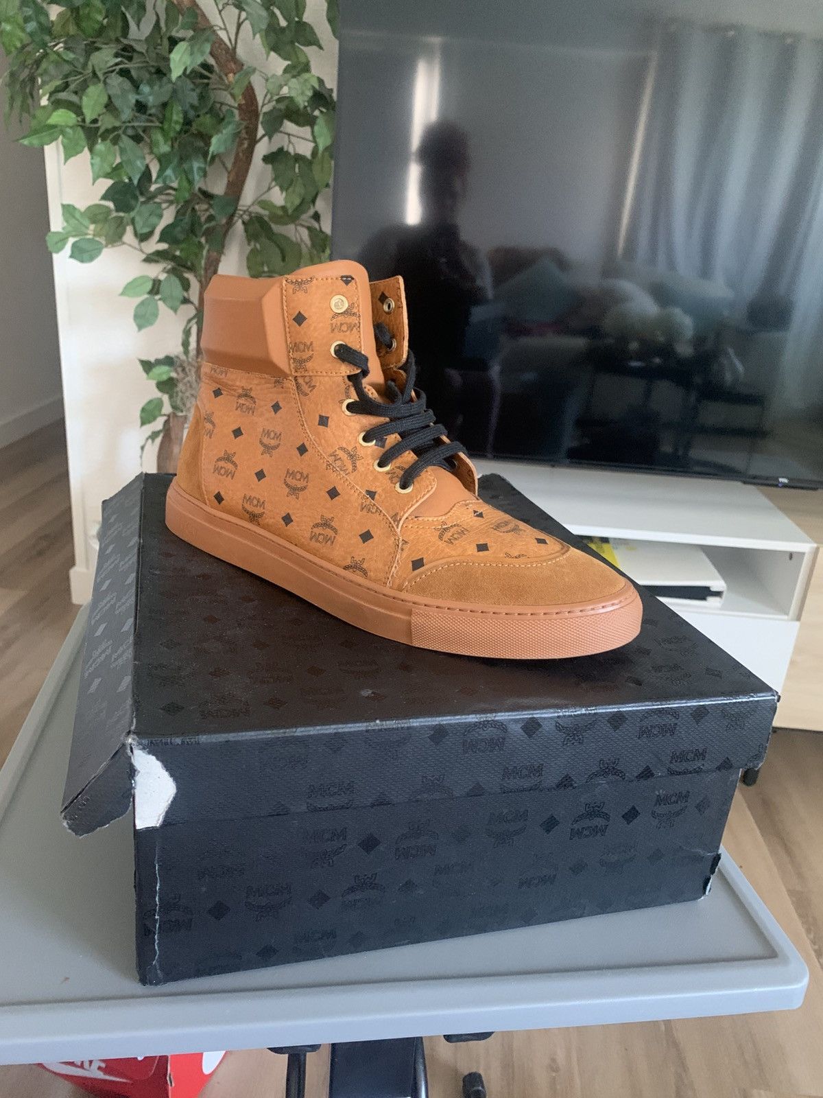 MCM MCM High-Top Visetos Cognac Men Size 45/12 Brown Leather Size US 12 / EU 45 - 8 Thumbnail