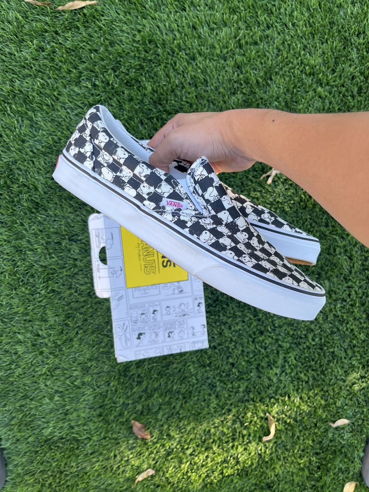 Vans Vans Peanuts Snoopy Checkerboard Classic Slip-On Sneaker 10 Size US 10 / EU 43 - 3 Thumbnail