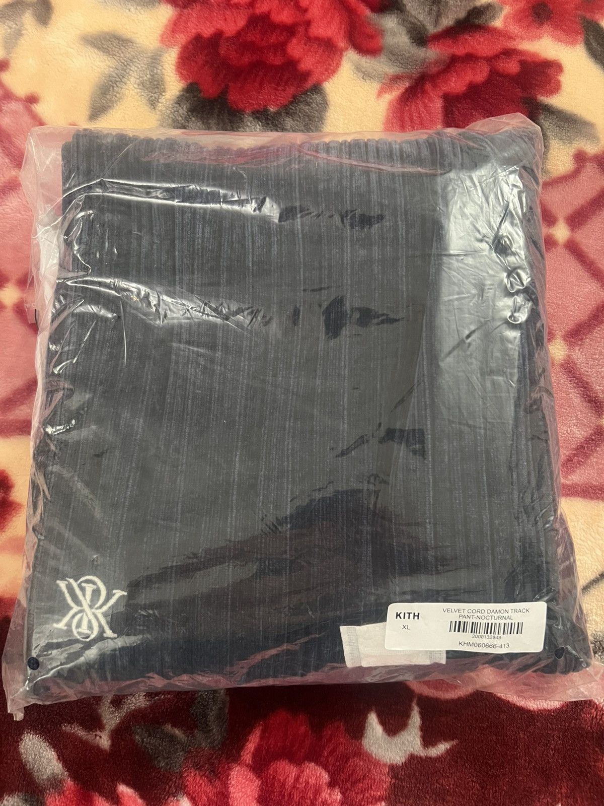 Designer × Kith Kith “Nocturnal” Velvet Cord Damon Track Pant Size XL - New🔥 Size US 36 / EU 52 - 8 Thumbnail
