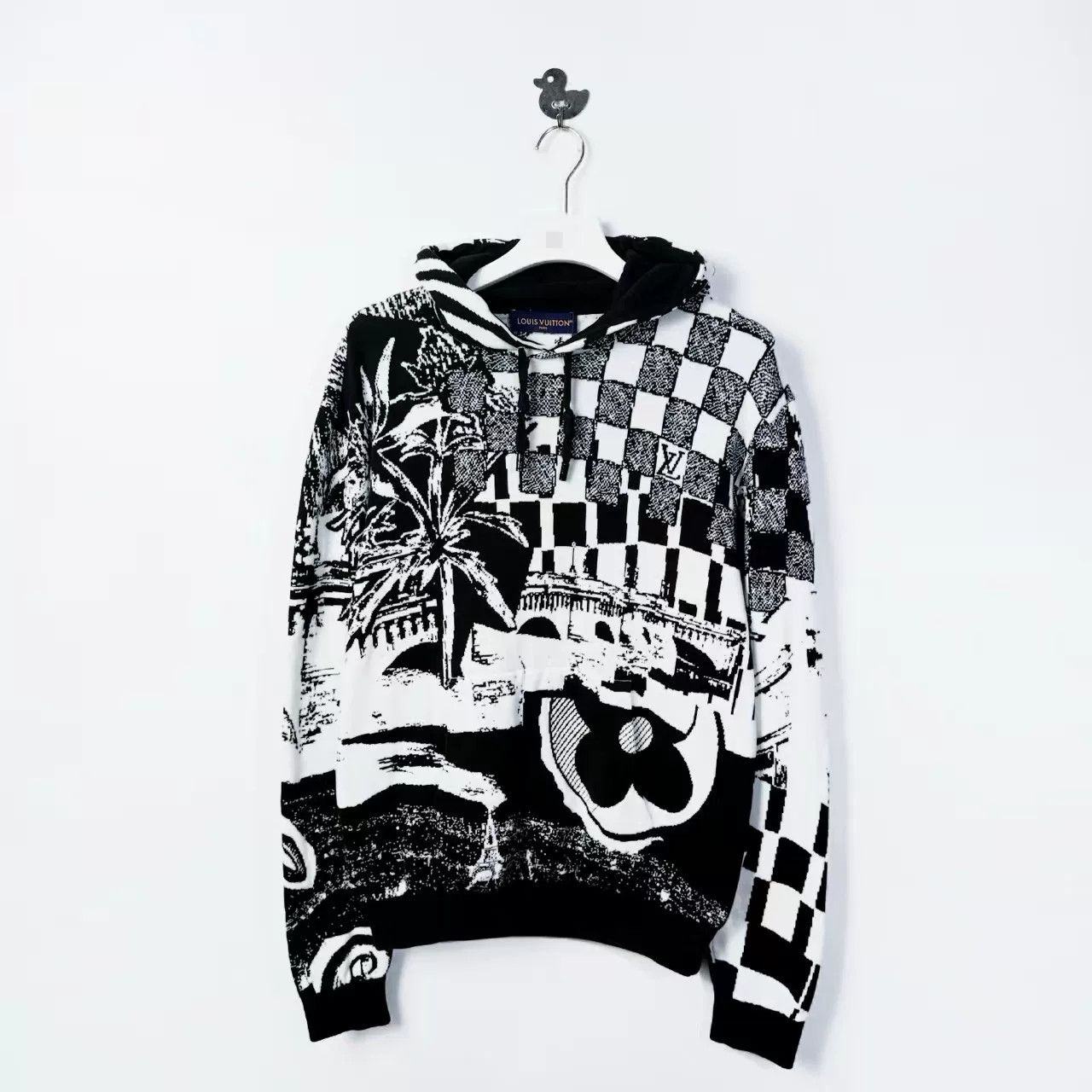 Louis Vuitton Louis Vuitton Graphic Damier Hoodie Size M Size US M / EU 48-50 / 2 - 1 Thumbnail