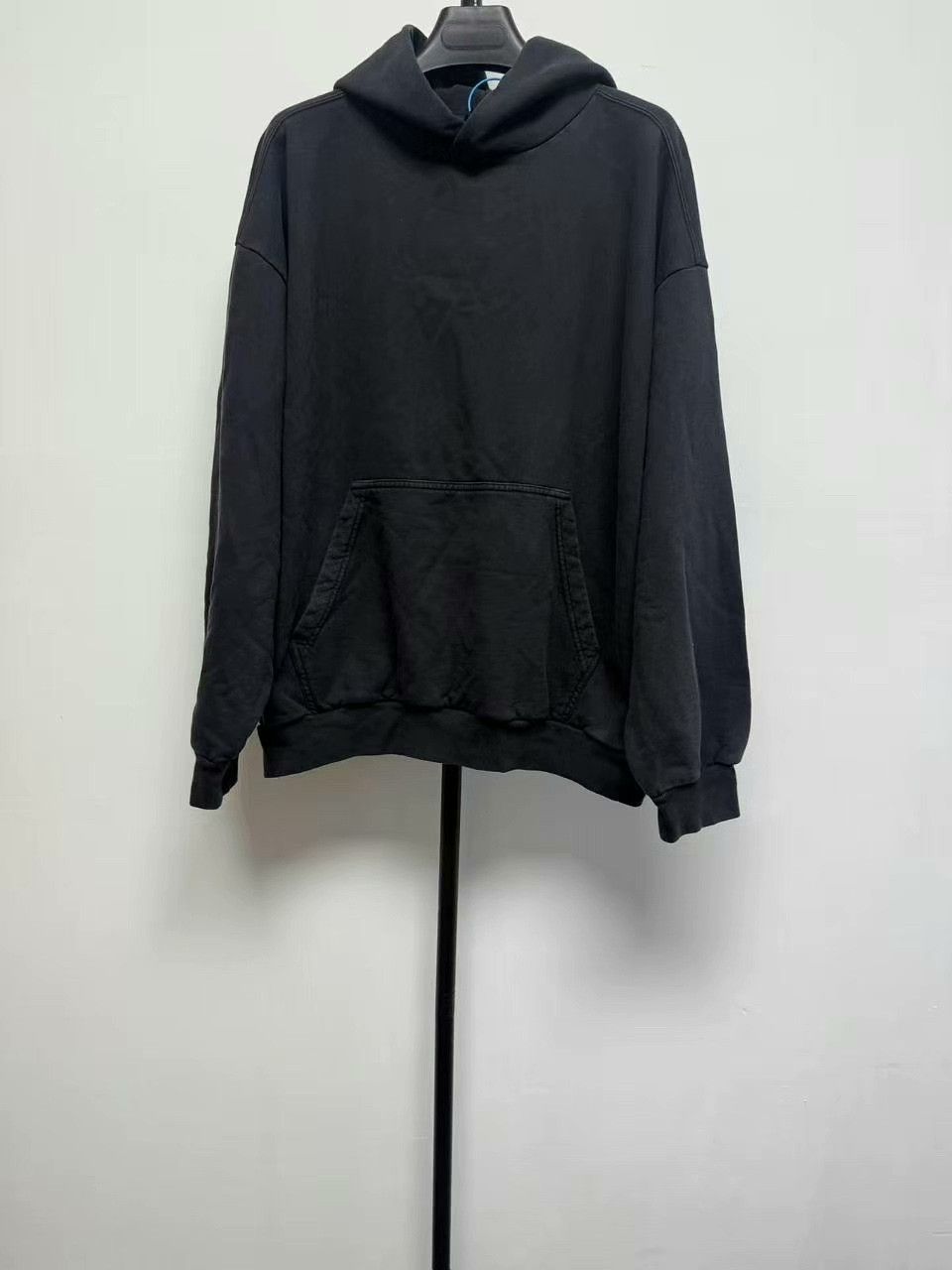 Balenciaga Balenciaga Logo Print Hoodie Size S Size US S / EU 44-46 / 1 - 1 Thumbnail