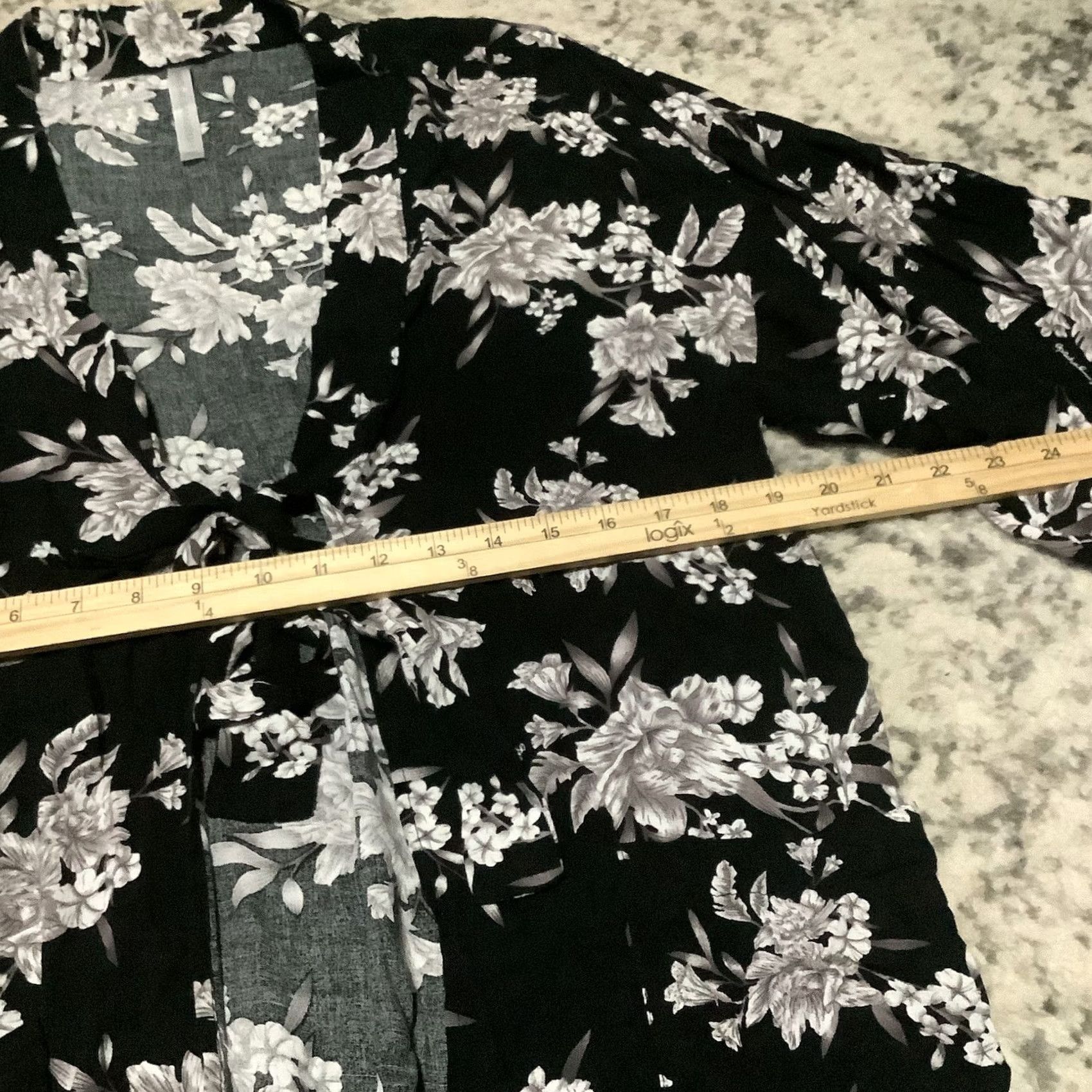 Spiritual Gangster Spiritual Gangster Kimono Robe One Size Black Floral Lightweight 3/4 Sleeve Beach Bohemian Aloha Women Womens Size ONE SIZE - 5 Thumbnail
