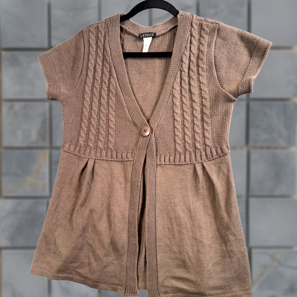 Venus VINTAGE? No. (Oops) Size M / US 6-8 / IT 42-44 - 1 Thumbnail