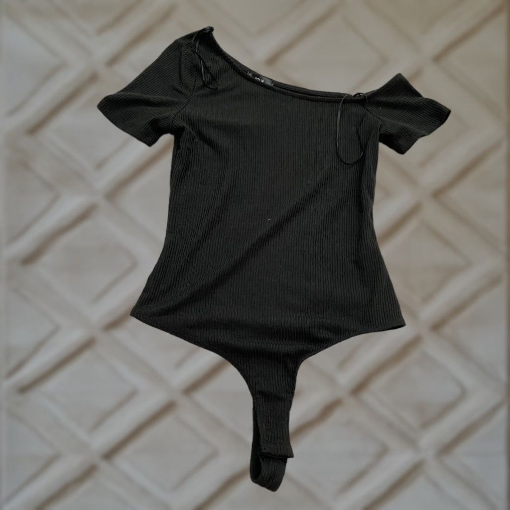 AQUA Aqua Bodysuit One Piece Womens Medium Black NWT New Modern Knit Polyester Wireless No Underwire Size M / US 6-8 / IT 42-44 - 1 Thumbnail