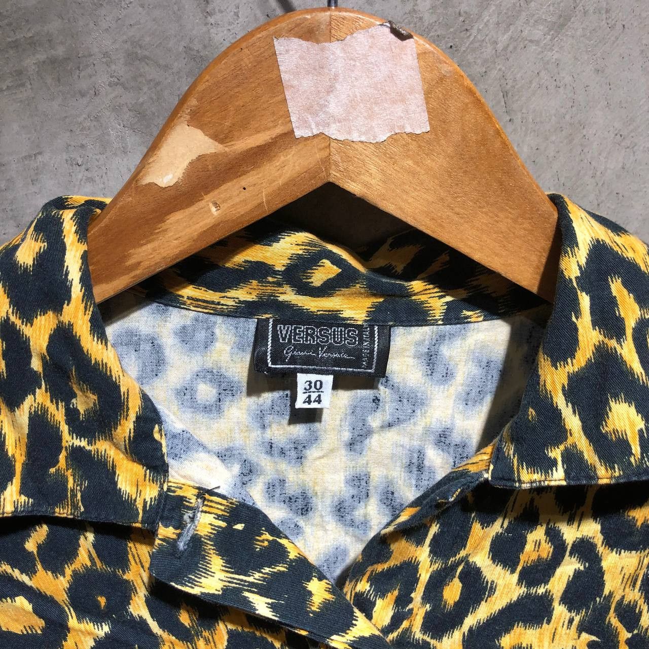 Versus Versace Versace Versus Leopard print button down long sleeves Size US M / EU 48-50 / 2 - 11 Thumbnail