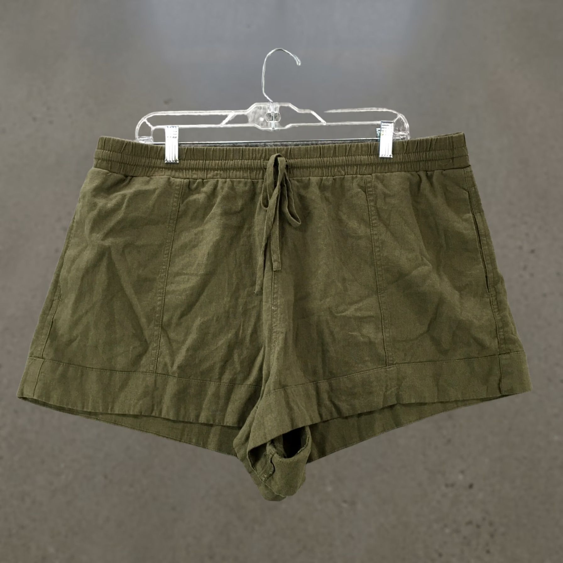 Vintage Universal Thread Chino Shorts Womens XL Green High Rise Elastic Waist Size 40" / US 18 - 1 Thumbnail