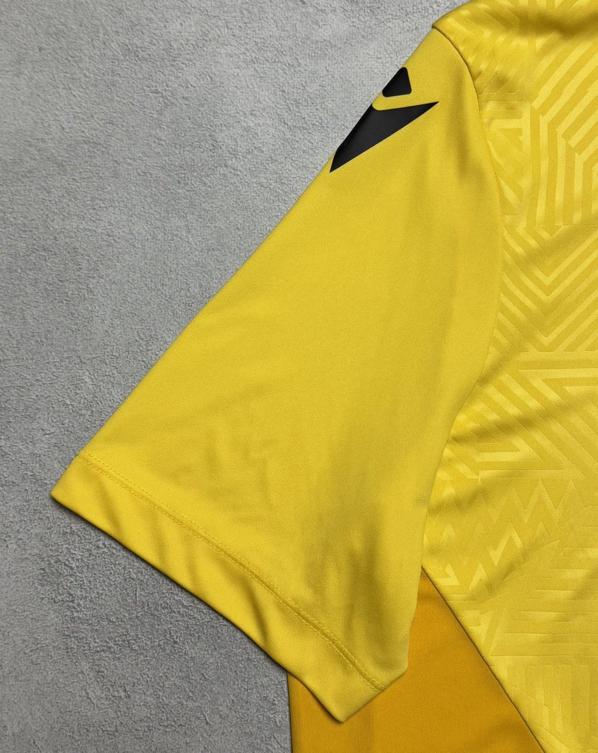 Macron Oxford United 2022 2023 Football Shirt Soccer Jersey Macron Size US XXL / EU 58 / 5 - 5 Thumbnail