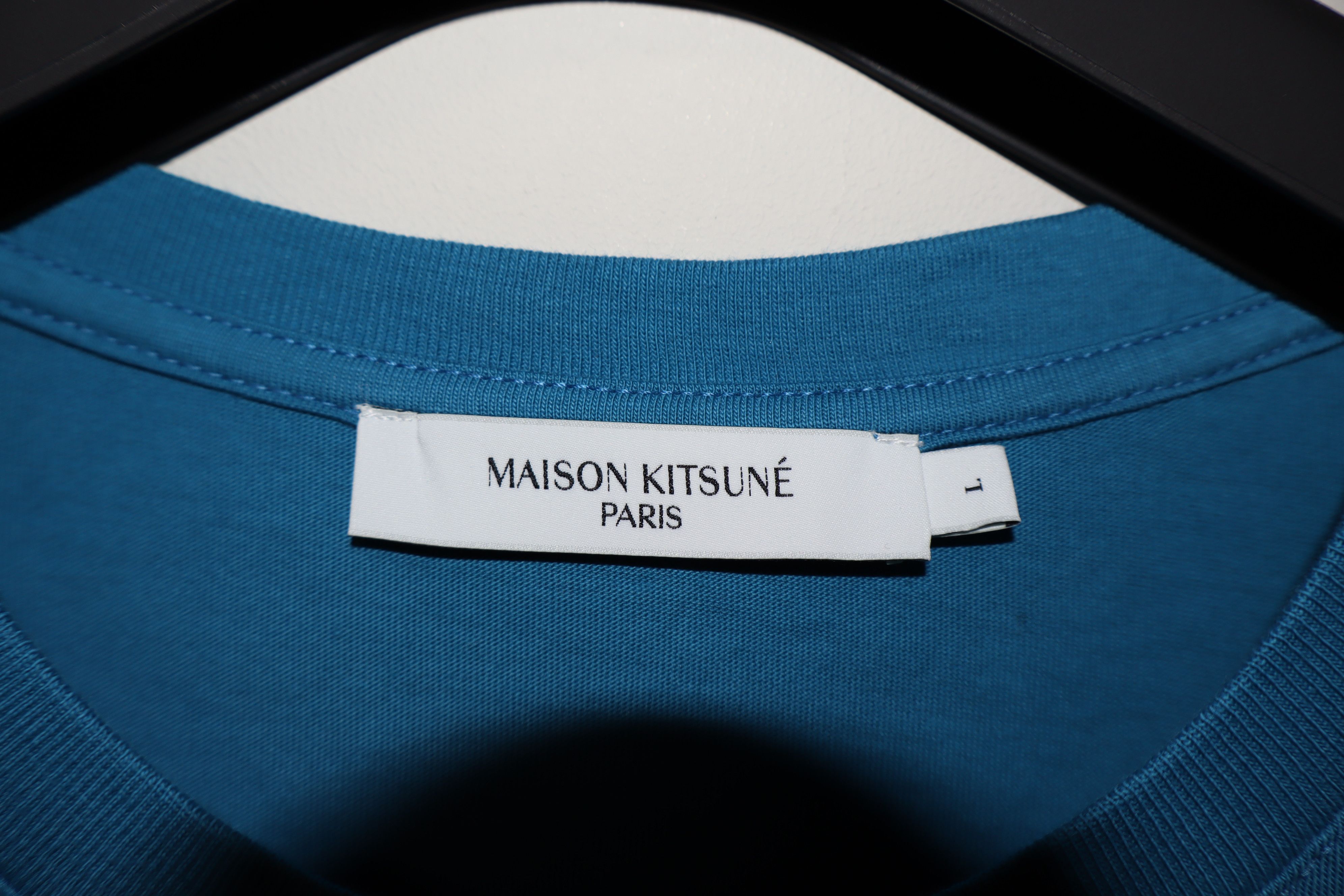 Maison Kitsune TRICOLOR FOX PATCH COMFORT TEE SHIRT Size US L / EU 52-54 / 3 - 3 Thumbnail