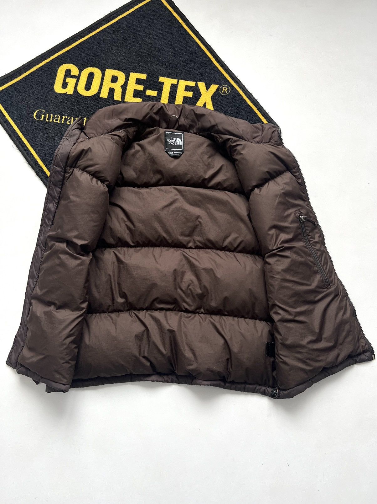 The North Face 2000s The North Face Nuptse Retro Brown 700 Down Vest Size US M / EU 48-50 / 2 - 12 Thumbnail