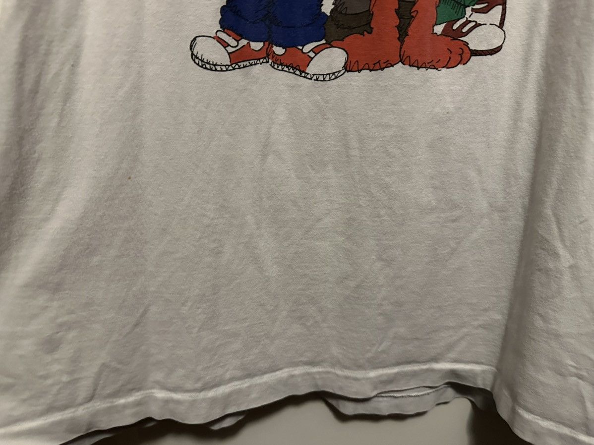 Kaws × Uniqlo KAWS SESAME STREET UNIQLO T shirt Size US XL / EU 56 / 4 - 6 Thumbnail