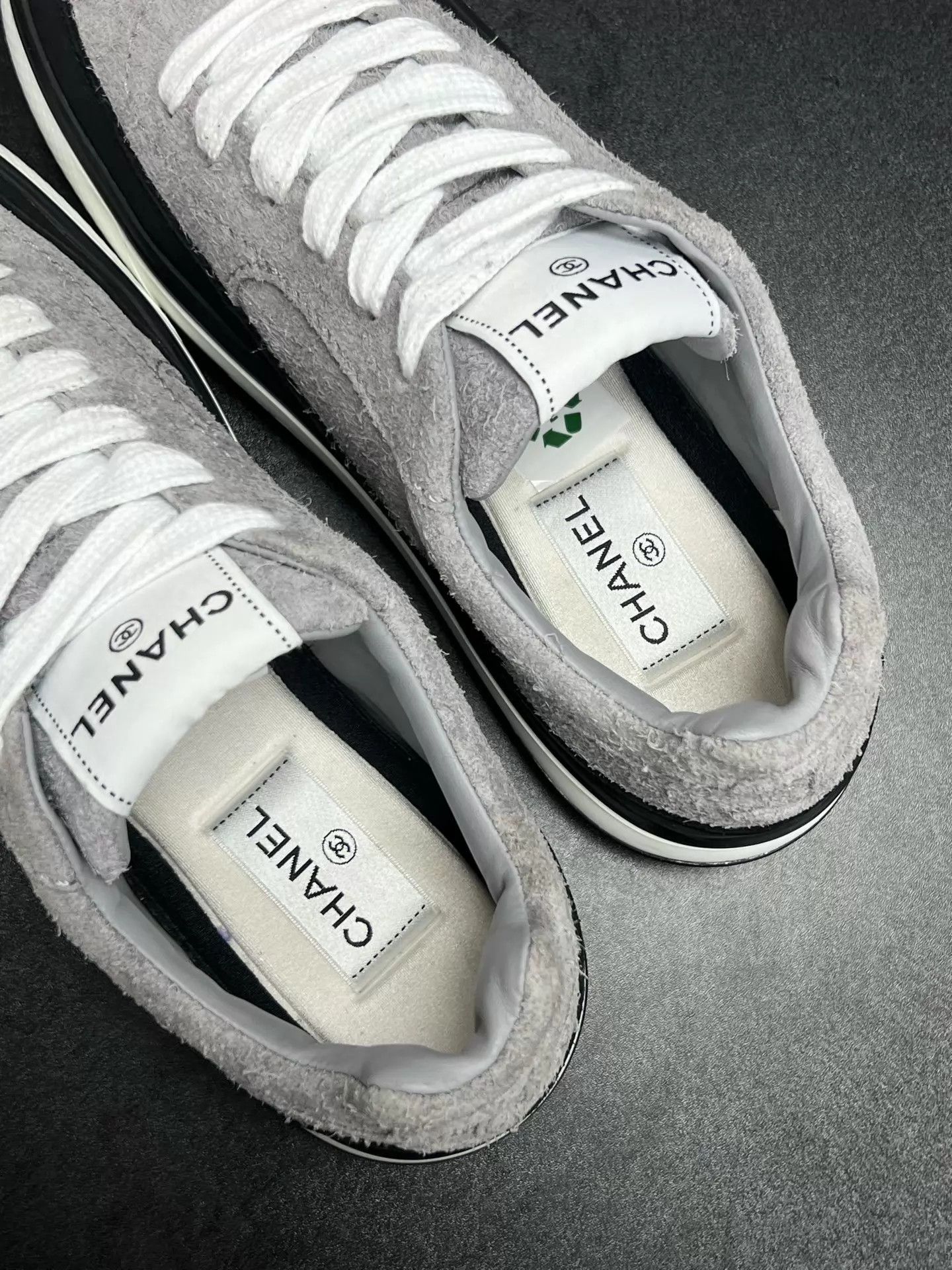 Chanel CHANEL Charcoal Black Platform Sneakers 40 Size US 7 / EU 40 - 4 Thumbnail