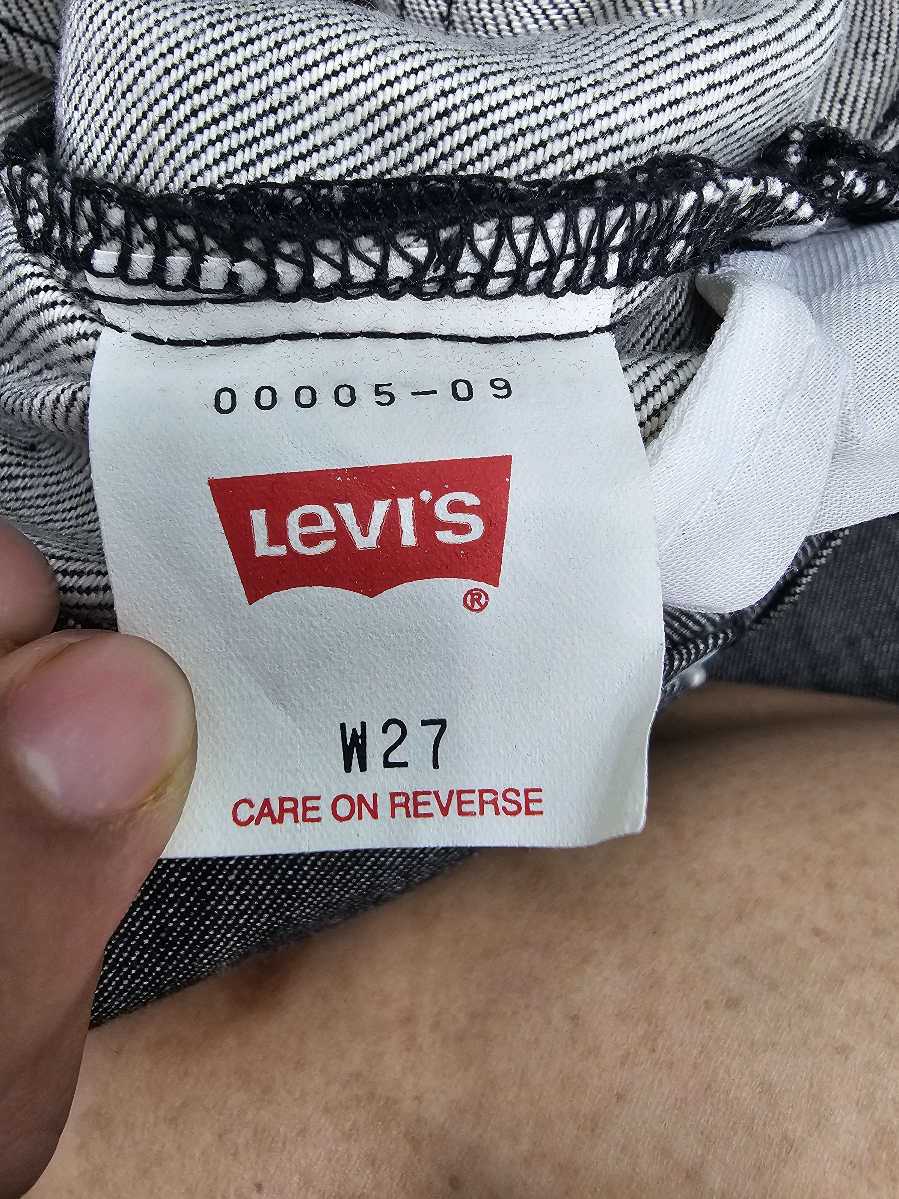 Levi's Vintage Clothing Vtg LEVIS Engineered Regular Fit Twisted Black Jeans L0562 Size US 27 - 13 Thumbnail