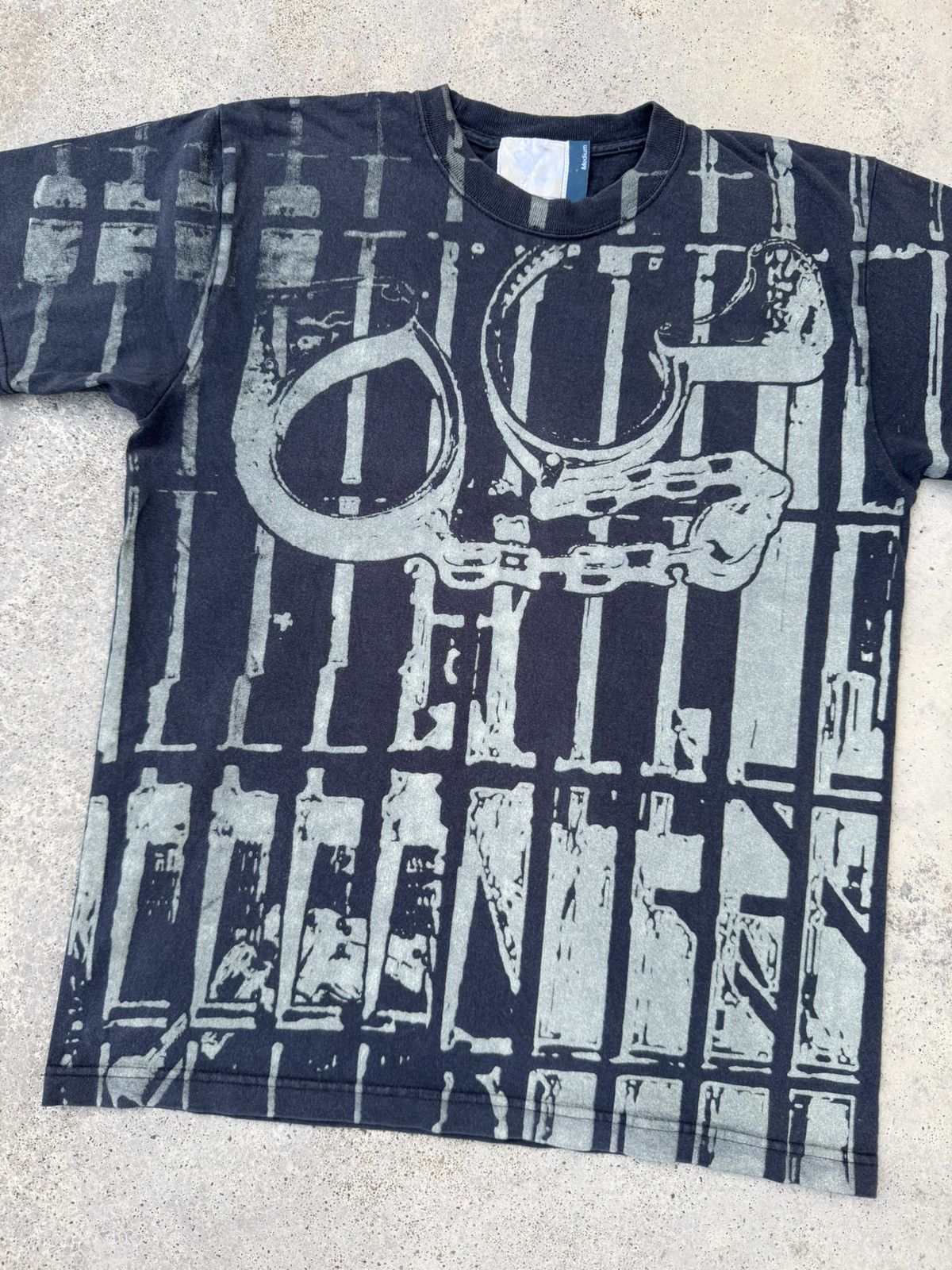 Japanese Brand 2000s CUFS Over Prints Tattoos Grunge Tees Size US M / EU 48-50 / 2 - 2 Thumbnail