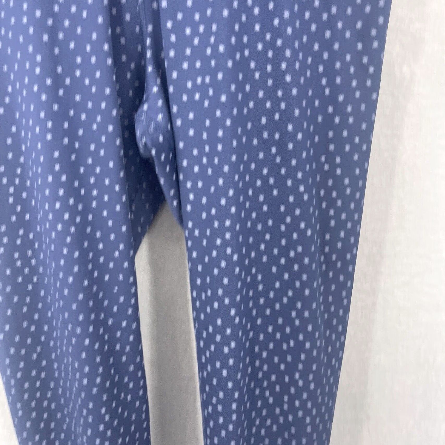 Nike Nike Yoga Pants Womens Large Blue Polka Dot Stretch Athleisure Yoga Dots Twist 7/8 Pants Mens, Womens, Girls, Boys (adjusted) Size 36" / US 14 / IT 50 - 7 Thumbnail