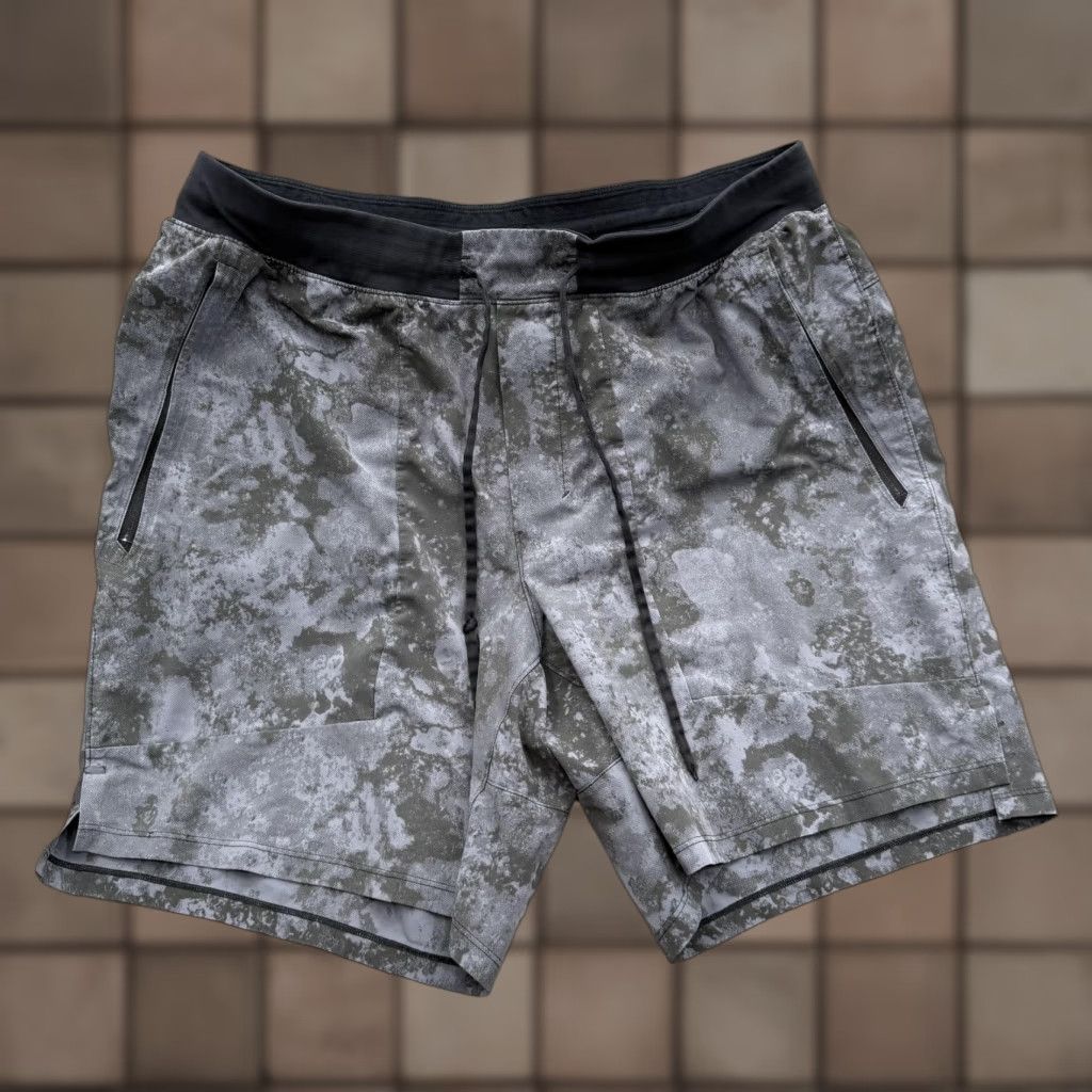 Lululemon Lululemon Shorts Mens Medium Gray Camo Athletic Running Zip Pockets Training Size US 31 - 1 Thumbnail