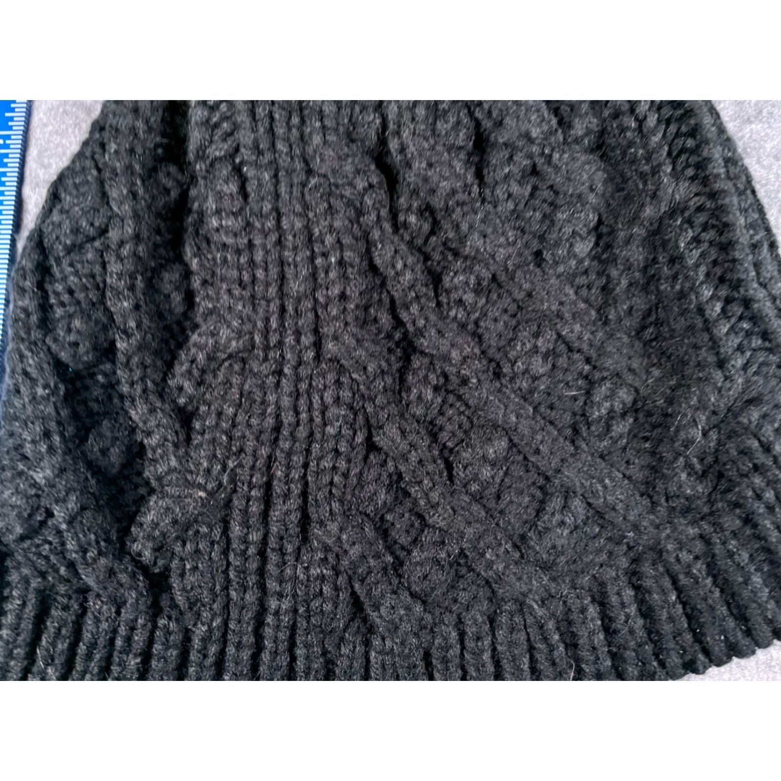 Vintage Walgreen Beanie Toque Womens Black Cable Knit Acrylic Poly Lined Faux Fur Snow Ski Pom Size ONE SIZE - 2 Thumbnail