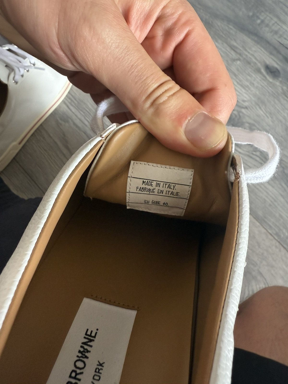 Thom Browne White Pebbled Leather Low-Top Sneakers Size US 7 / EU 40 - 16 Thumbnail